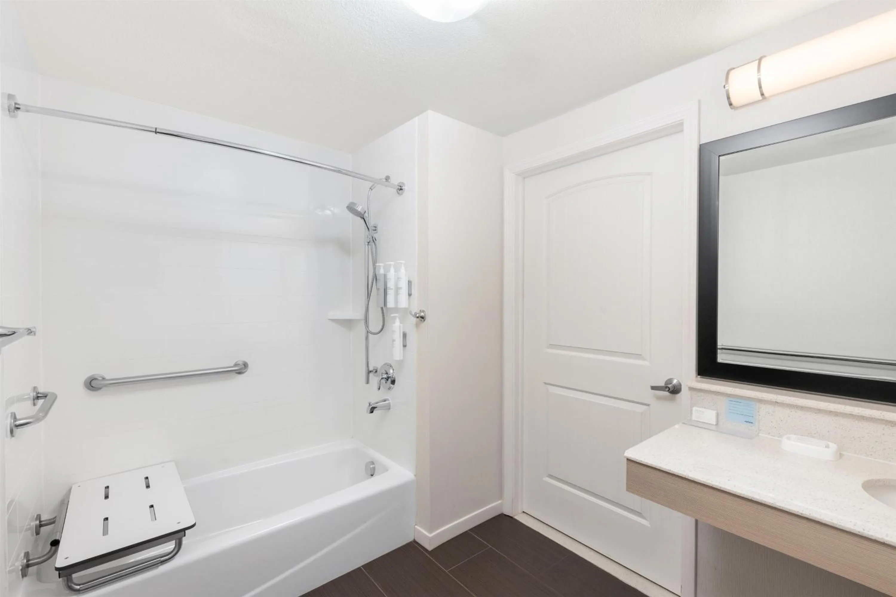 Bathroom in Hampton Inn Portland East