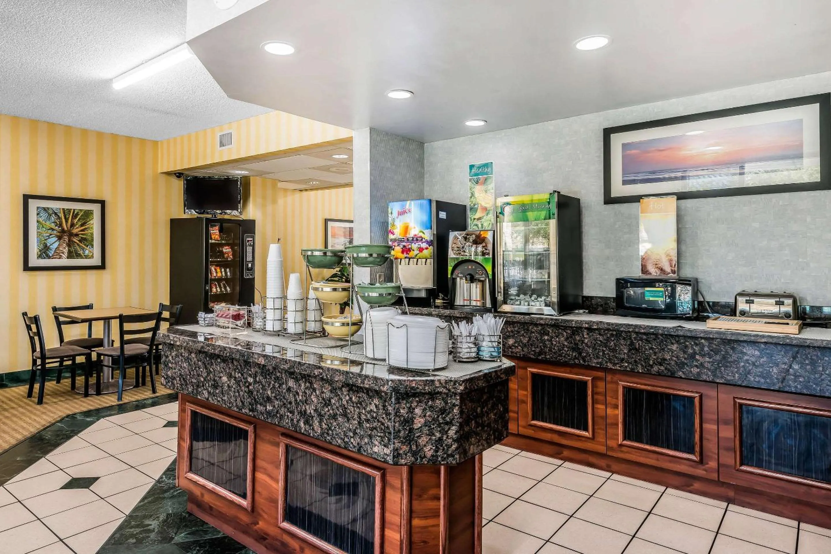 Breakfast in Quality Inn Fort Pierce I-95