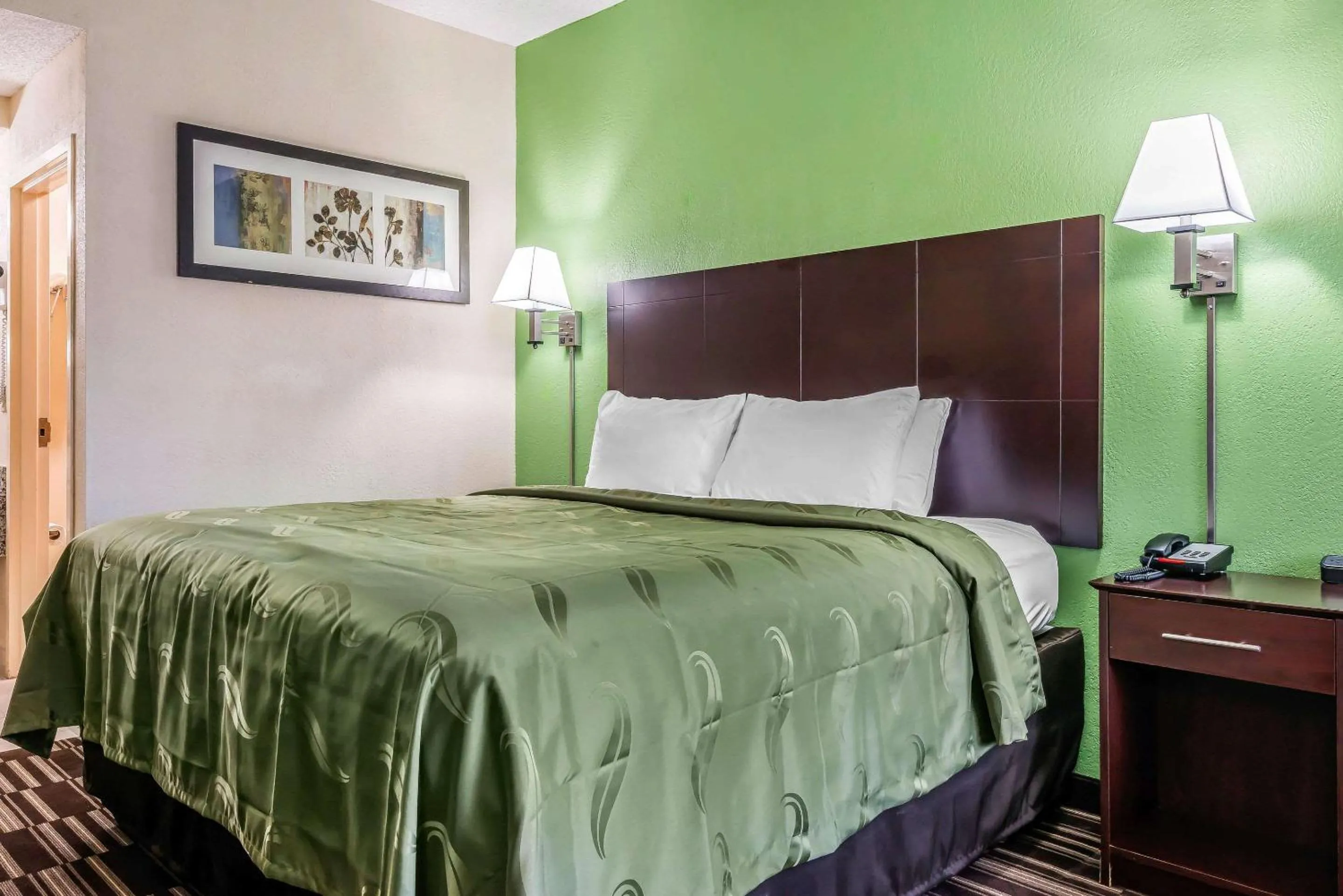 Bedroom, Bed in Quality Inn Fort Pierce I-95