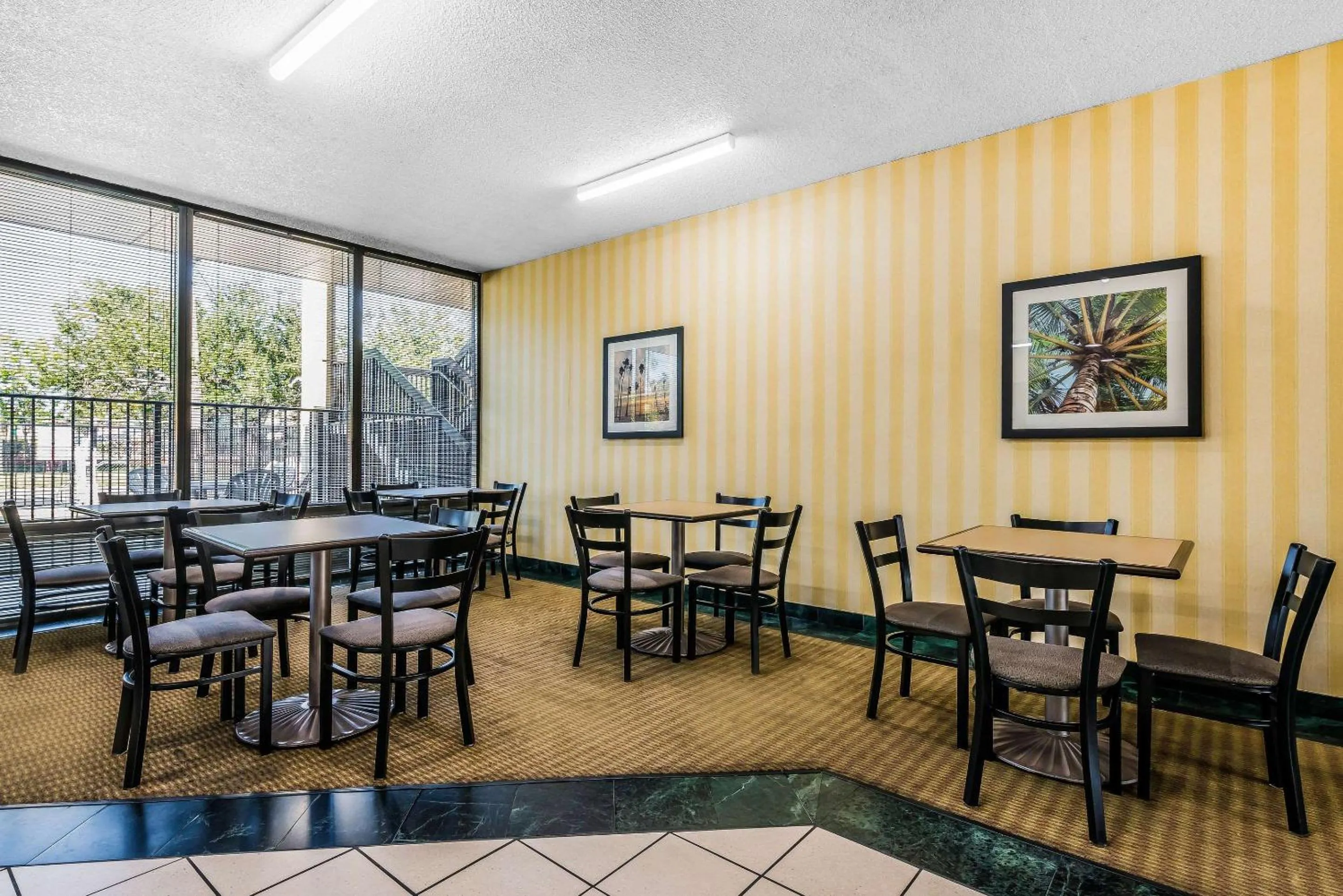 Breakfast in Quality Inn Fort Pierce I-95