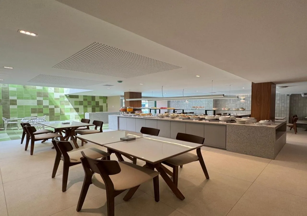 Restaurant/places to eat in Hotel Acalanto