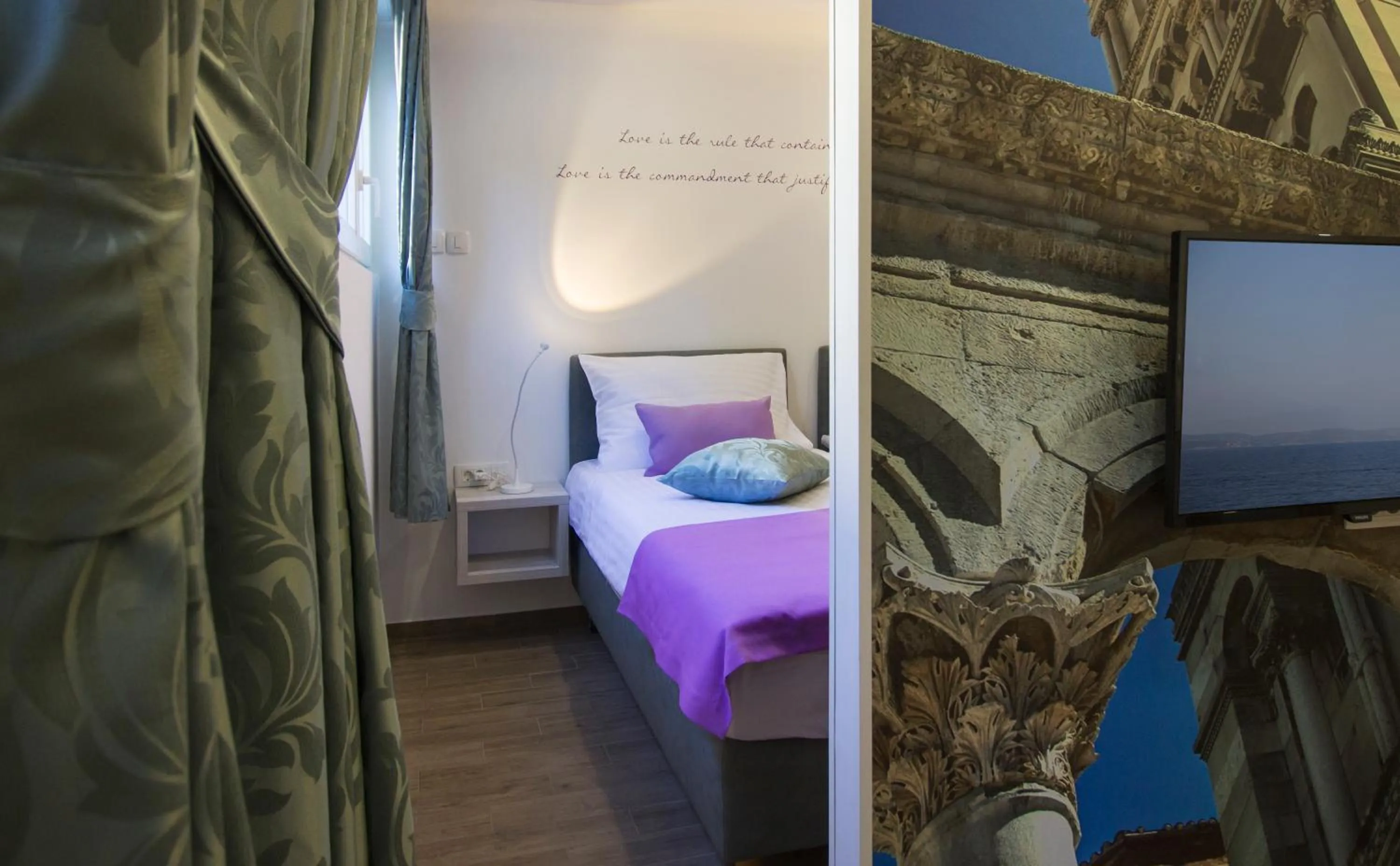 Bedroom, Bed in Studio Apartments 4 You in Split