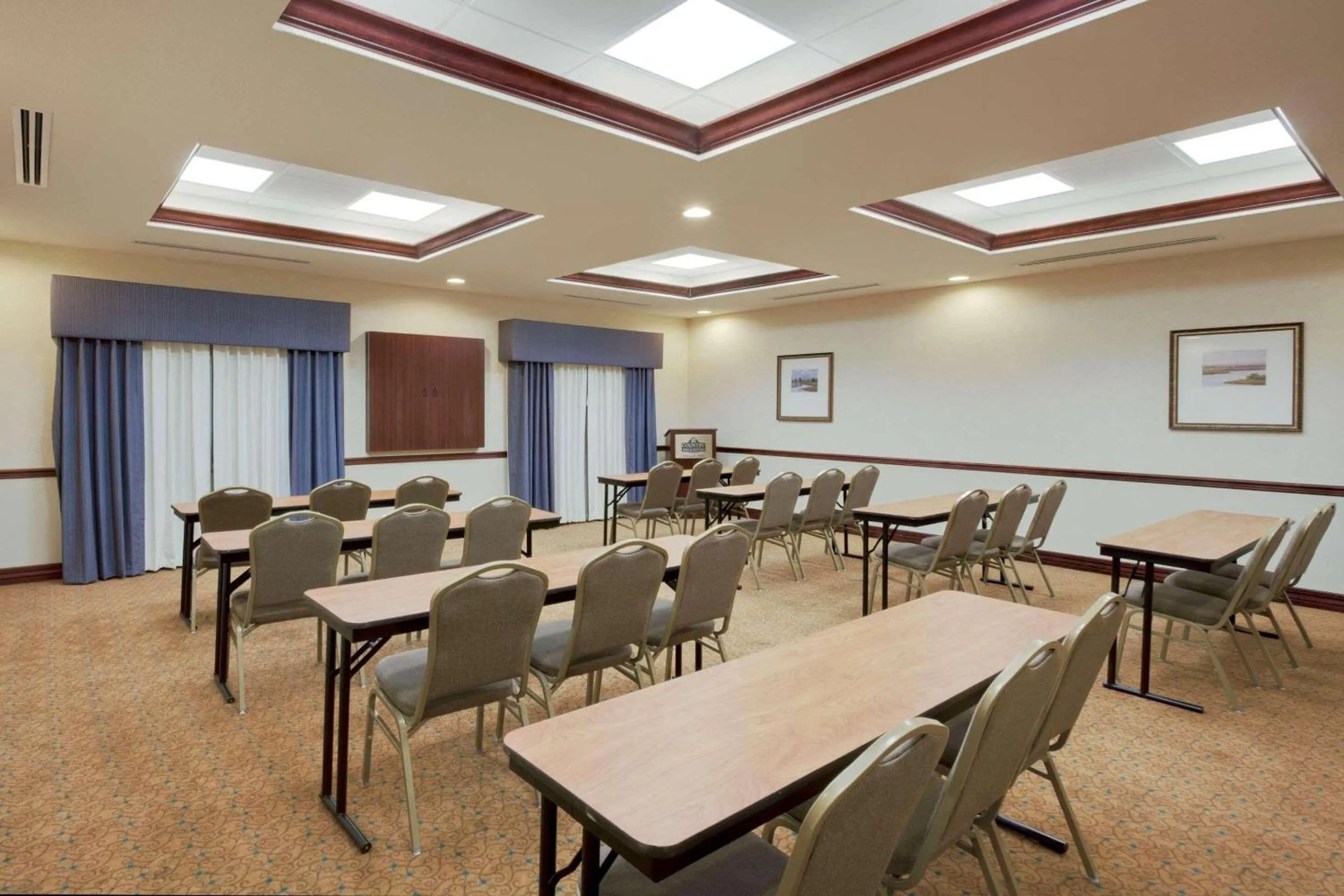 Meeting/conference room in Country Inn & Suites by Radisson, St Petersburg - Clearwater, FL