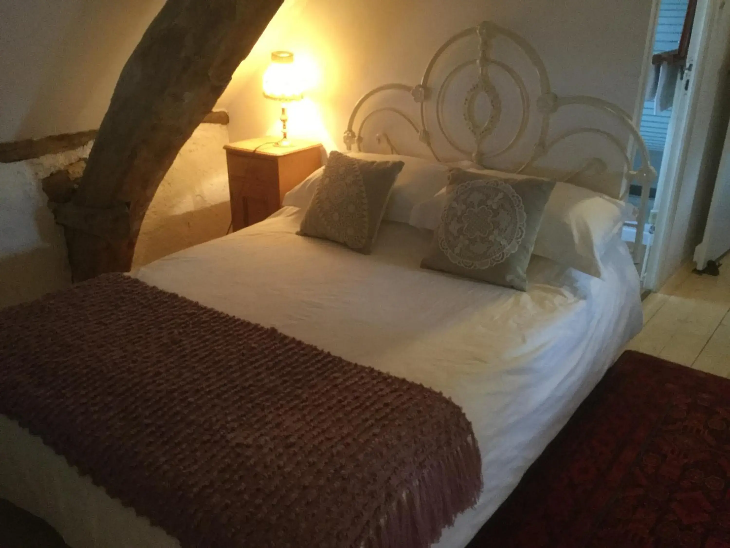 Double Room with Private Bathroom in Pérard Chambres D’Hotes Double Room with Private Bathroom in Pérard Chambres D’Hotes