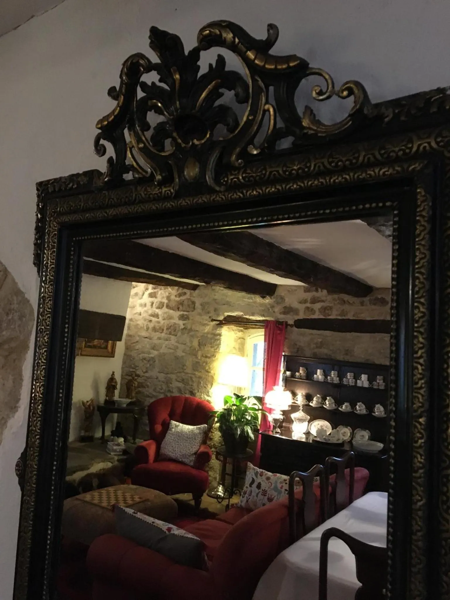 Decorative detail, Bed in Pérard Chambres D’Hotes