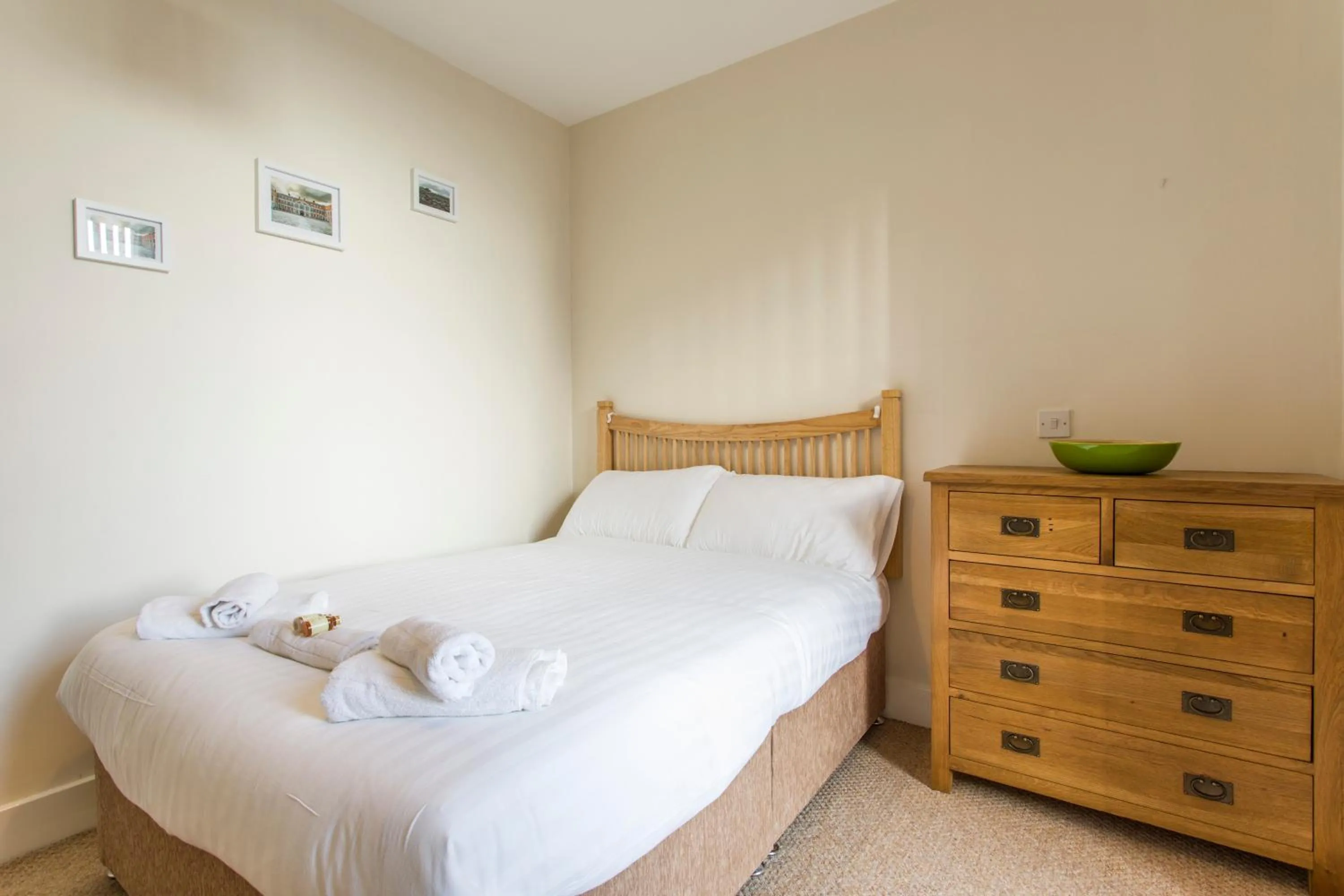 Bedroom, Bed in The Artane Self Catering