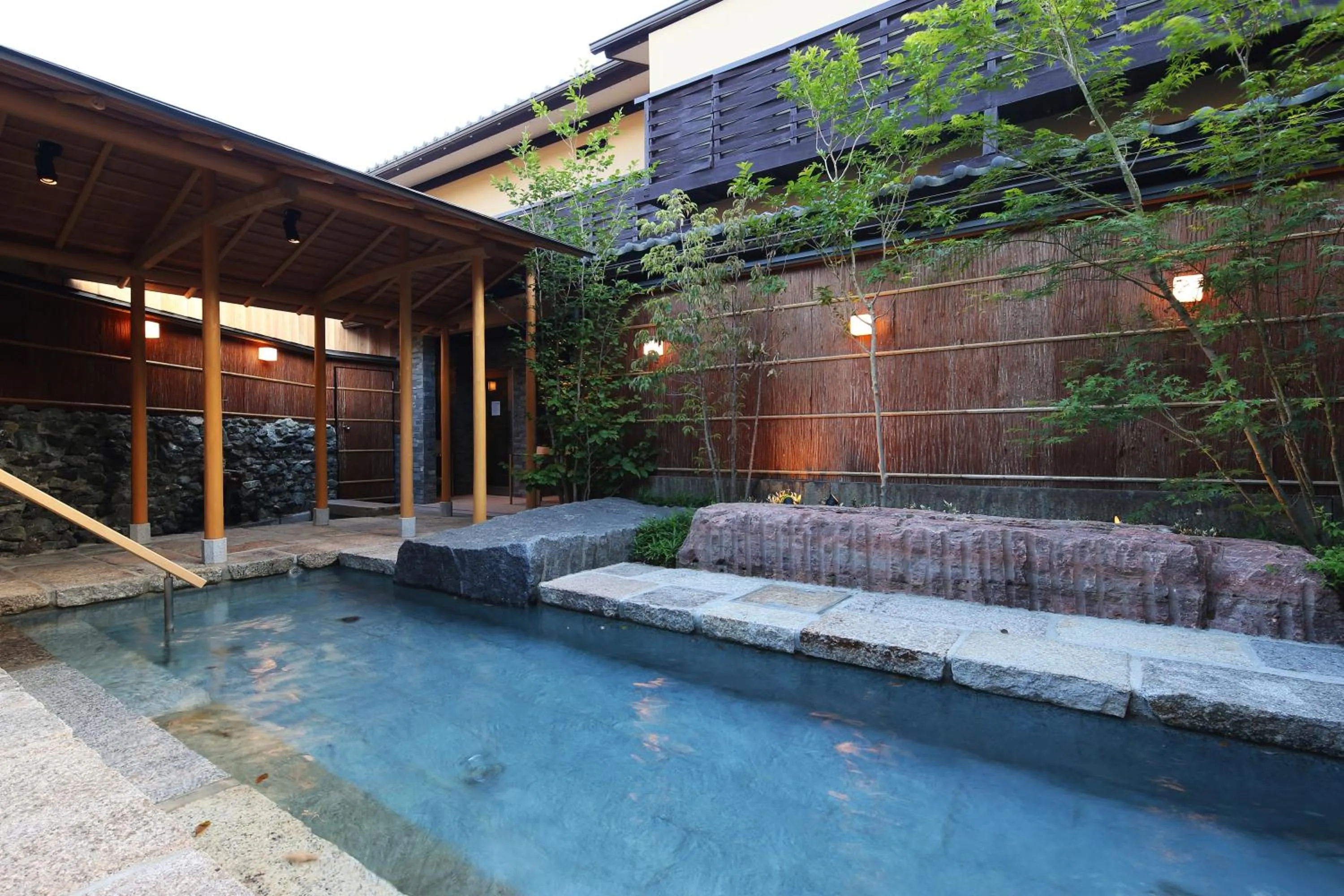 Hot Spring Bath in Monjusou