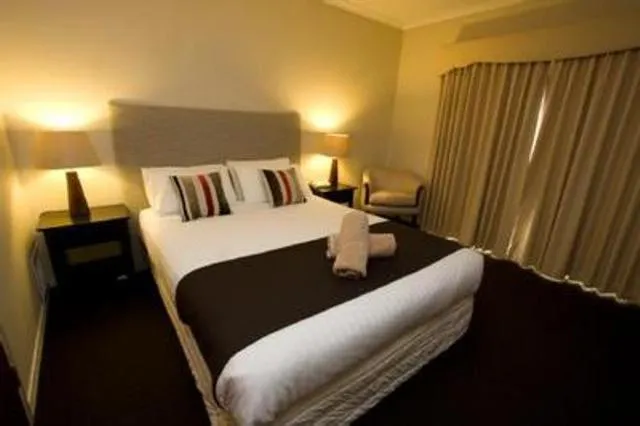 Bed in Ballarat Central City Motor Inn