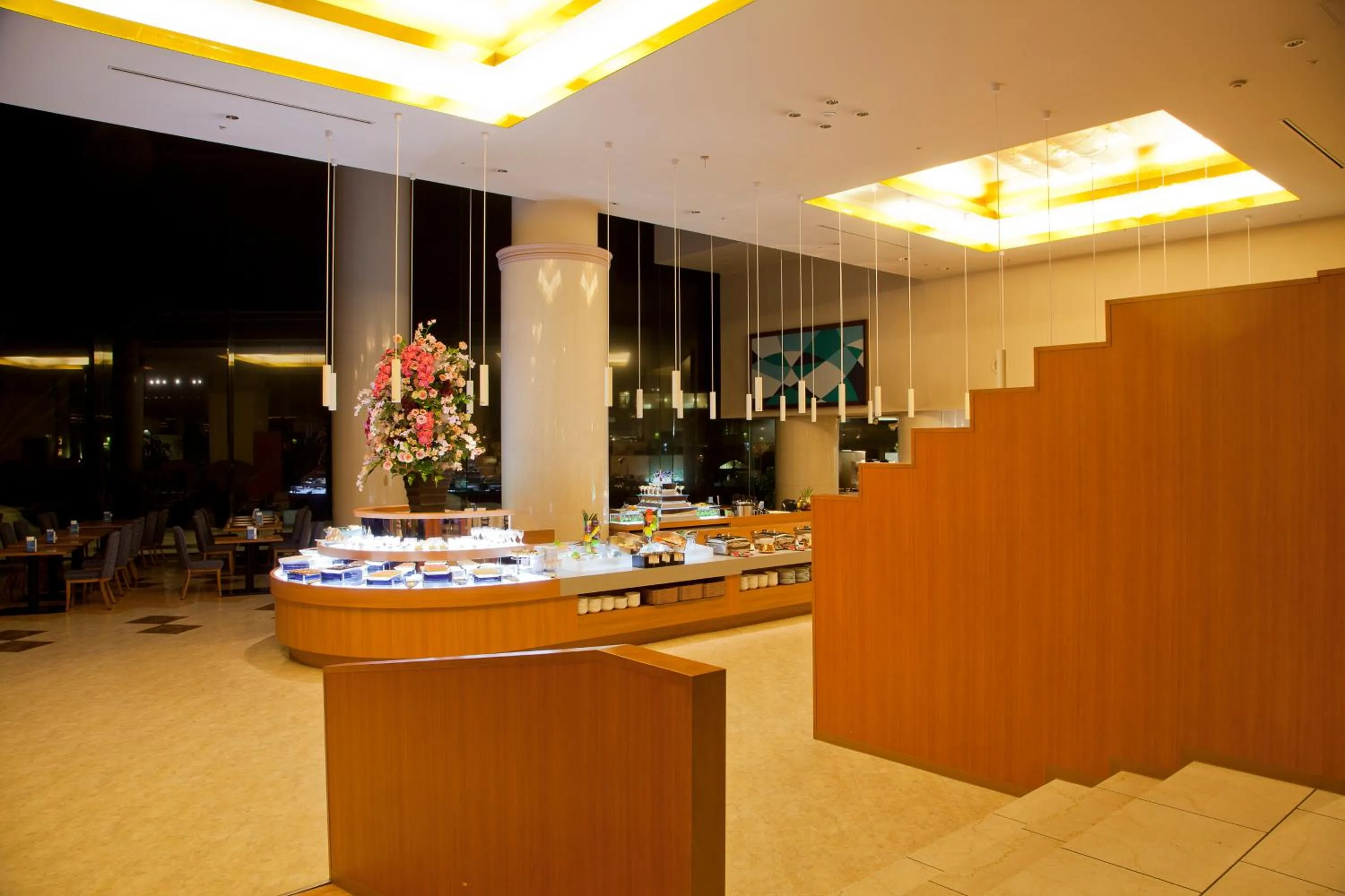 Restaurant/places to eat in New Akan Hotel