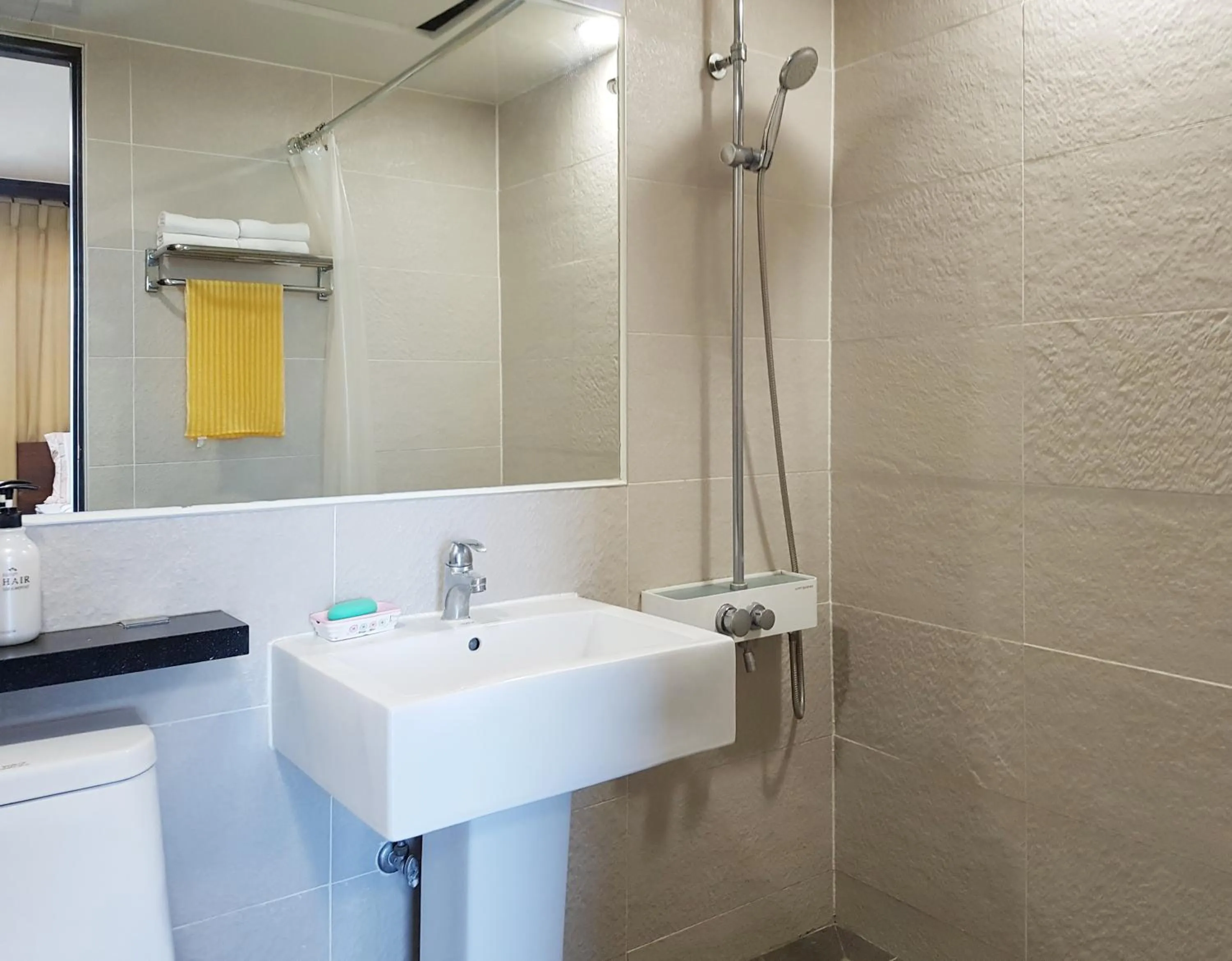 Decorative detail in Goodstay Motel Hill