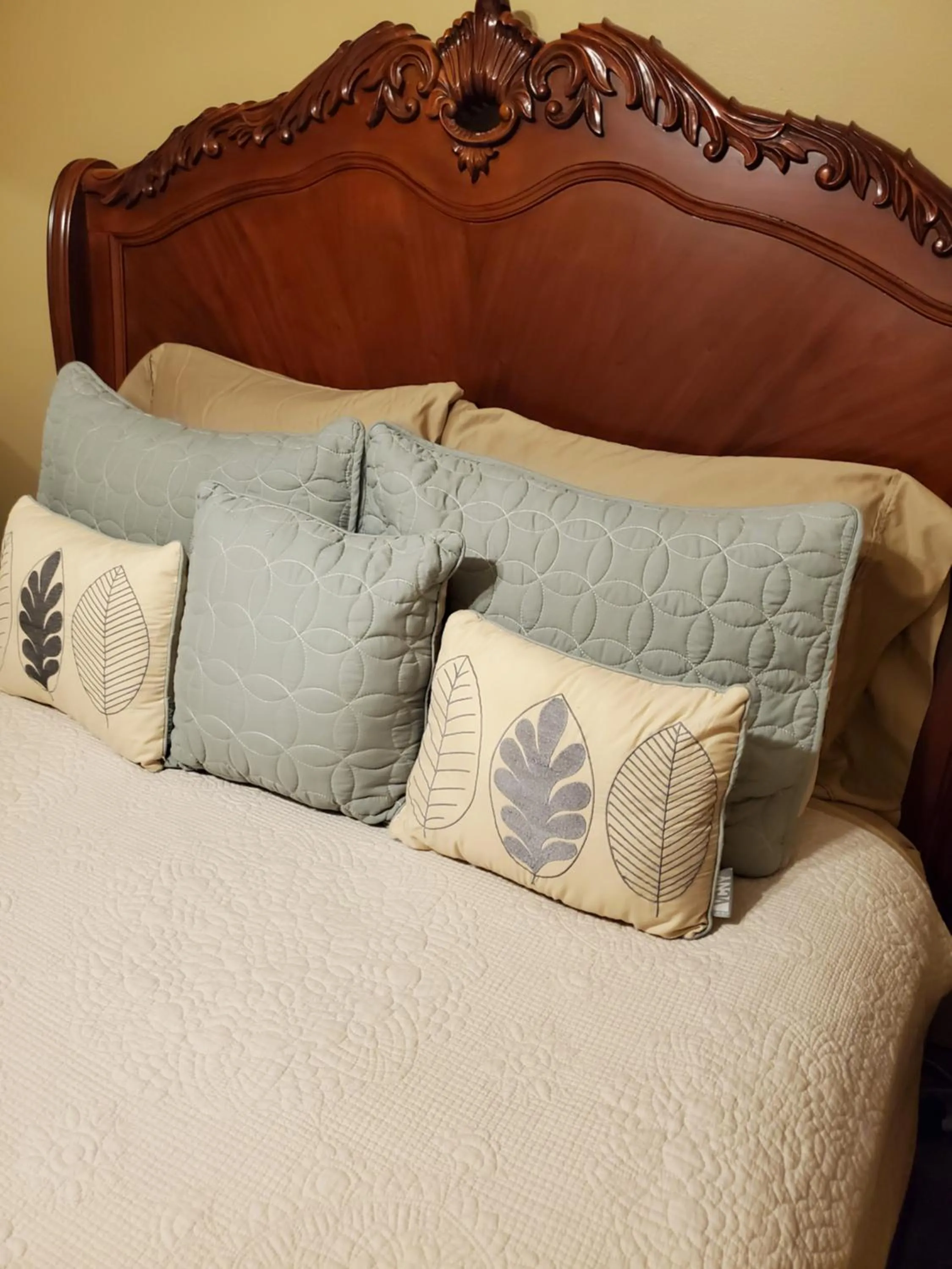 Bed in Hampton House