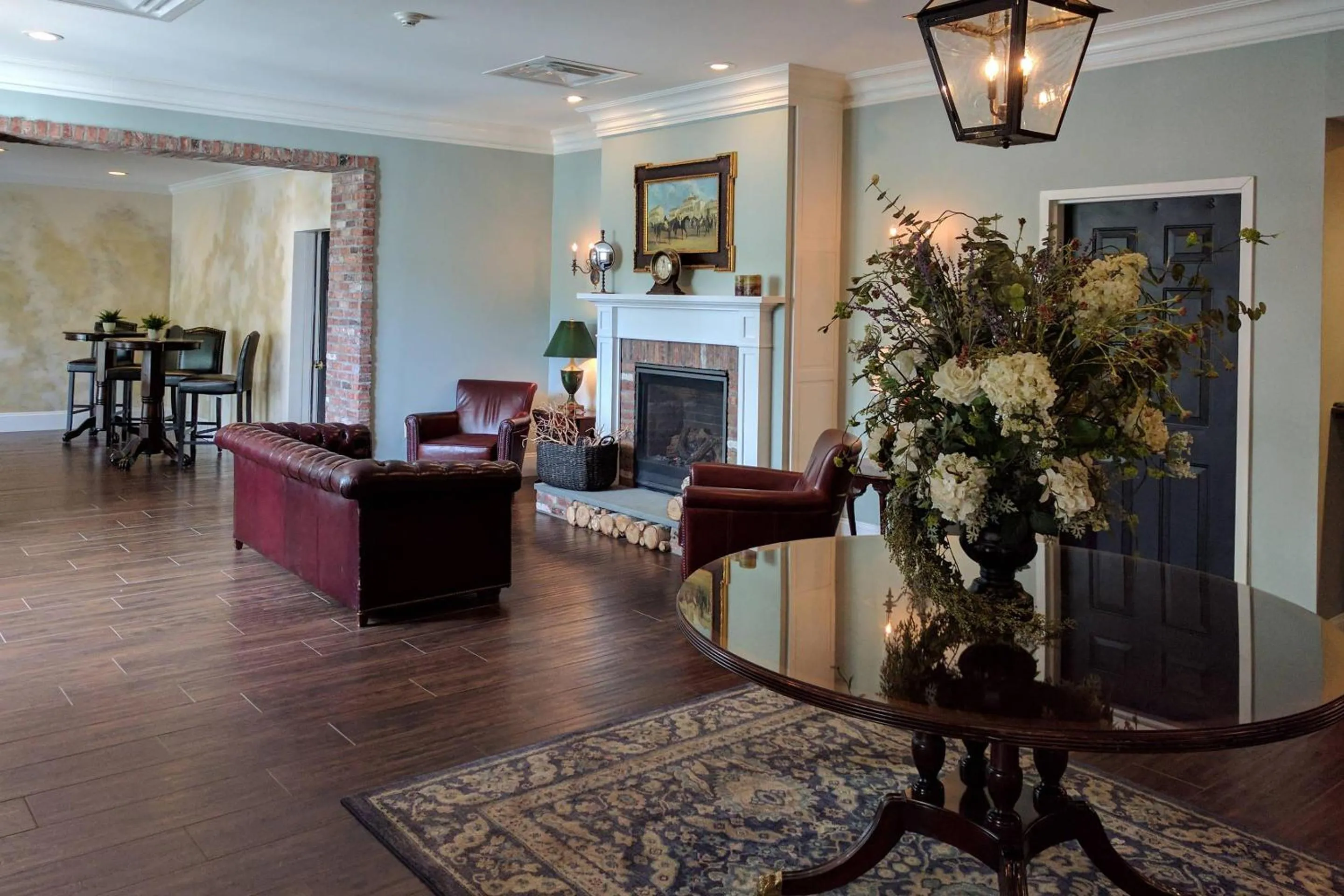 Lobby or reception in The Century House Latham - North Albany, an Ascend Collection Hotel