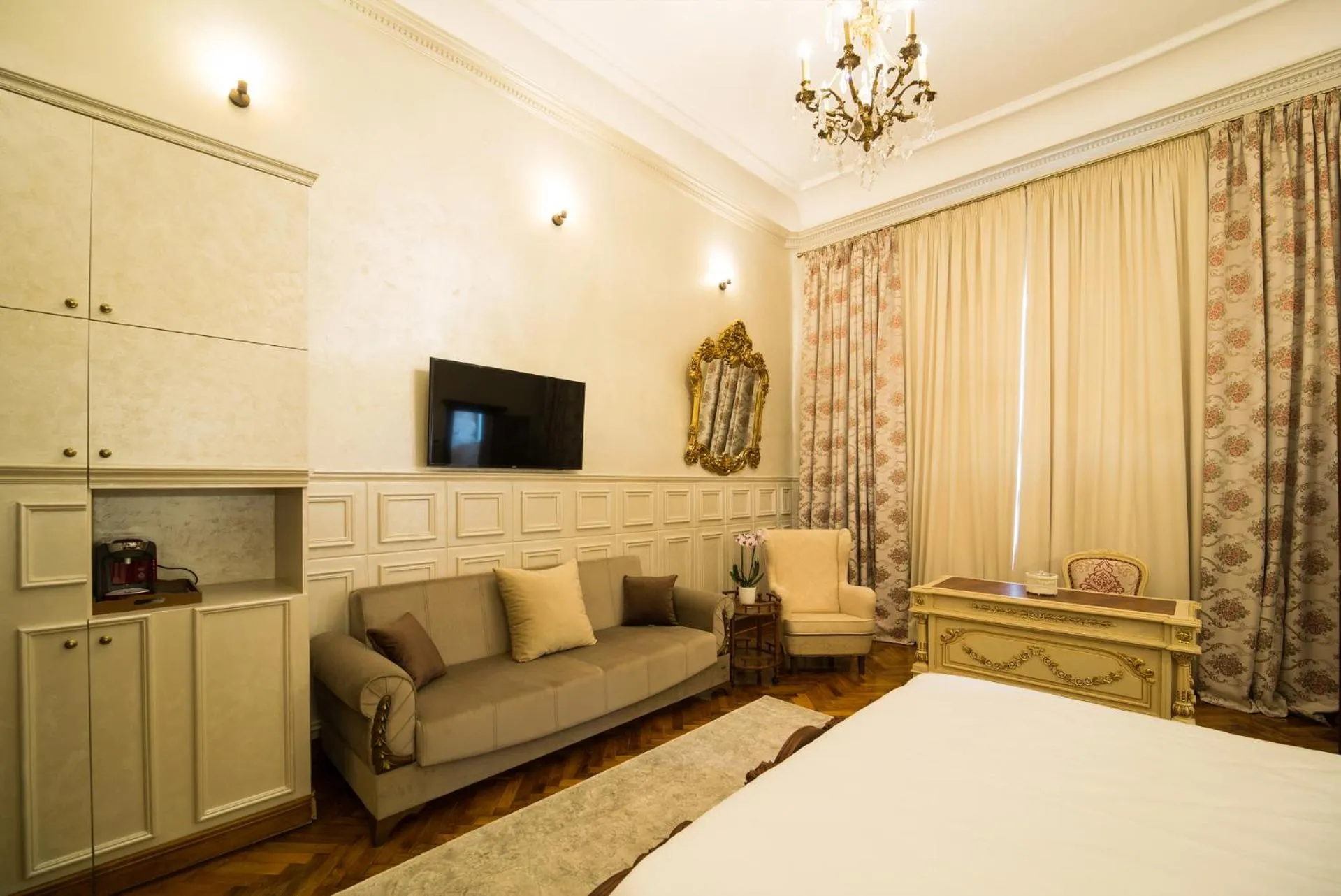 Bed in Hotel 5 Continents