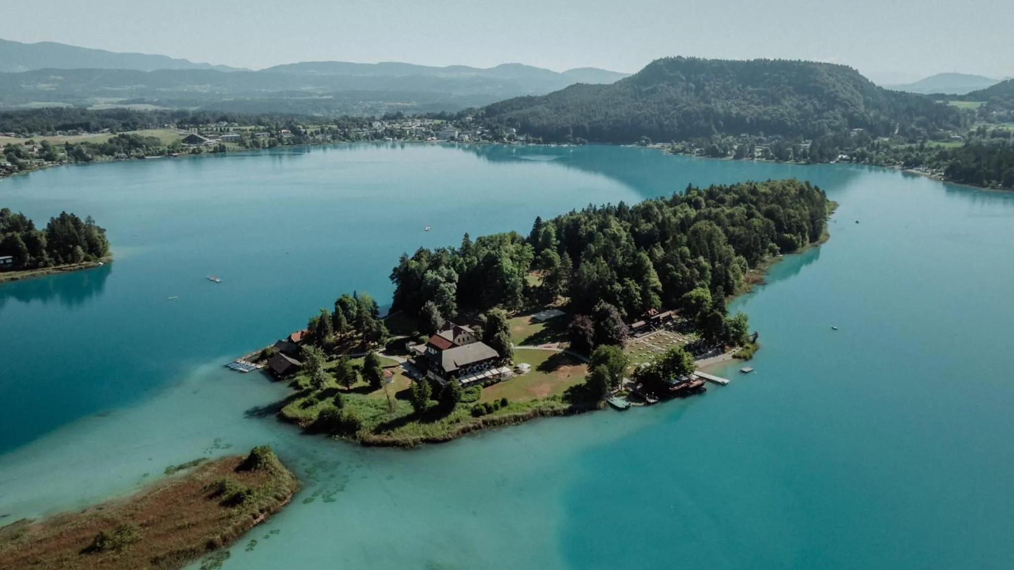 Area and facilities in Inselhotel Faakersee