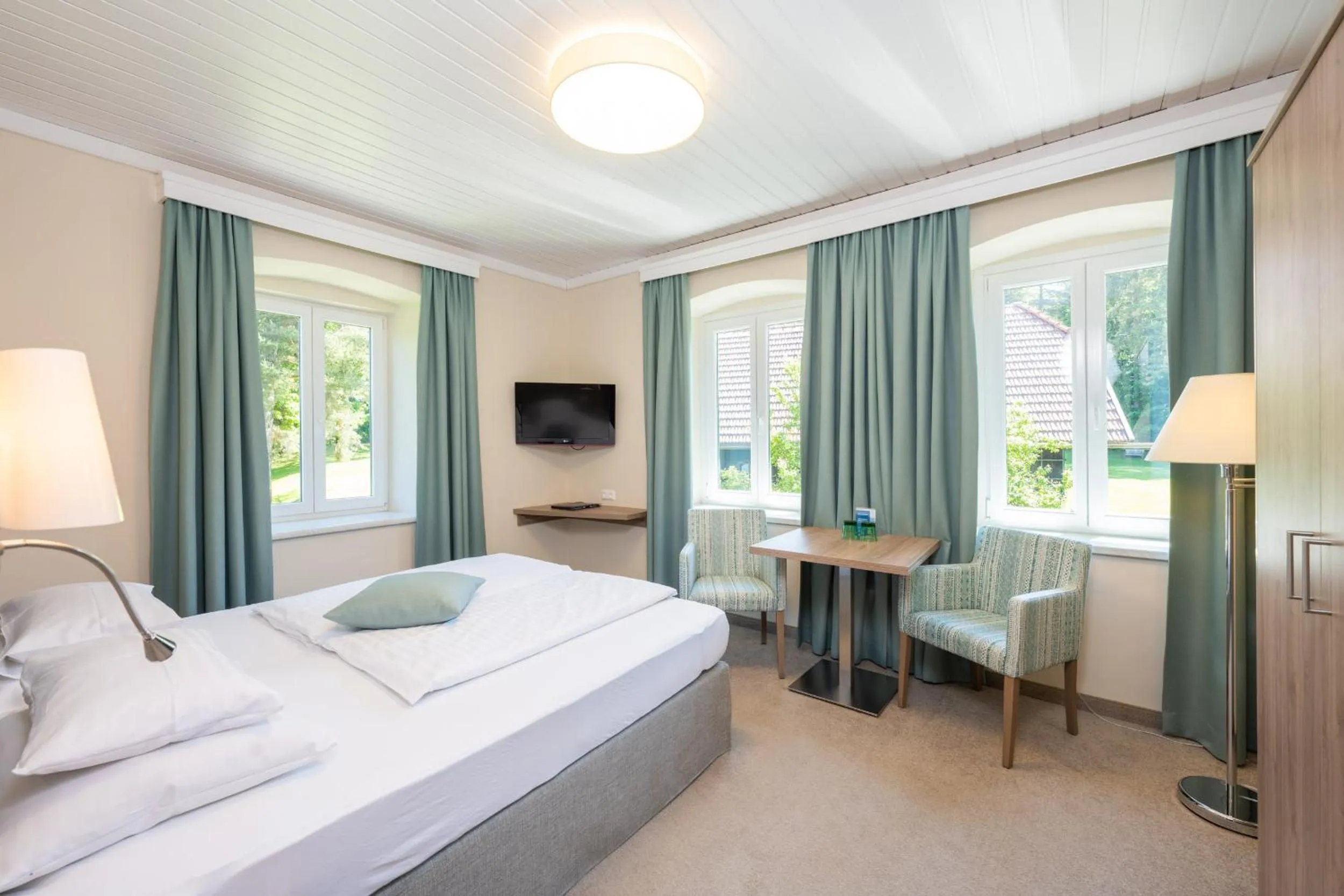 Bed in Inselhotel Faakersee