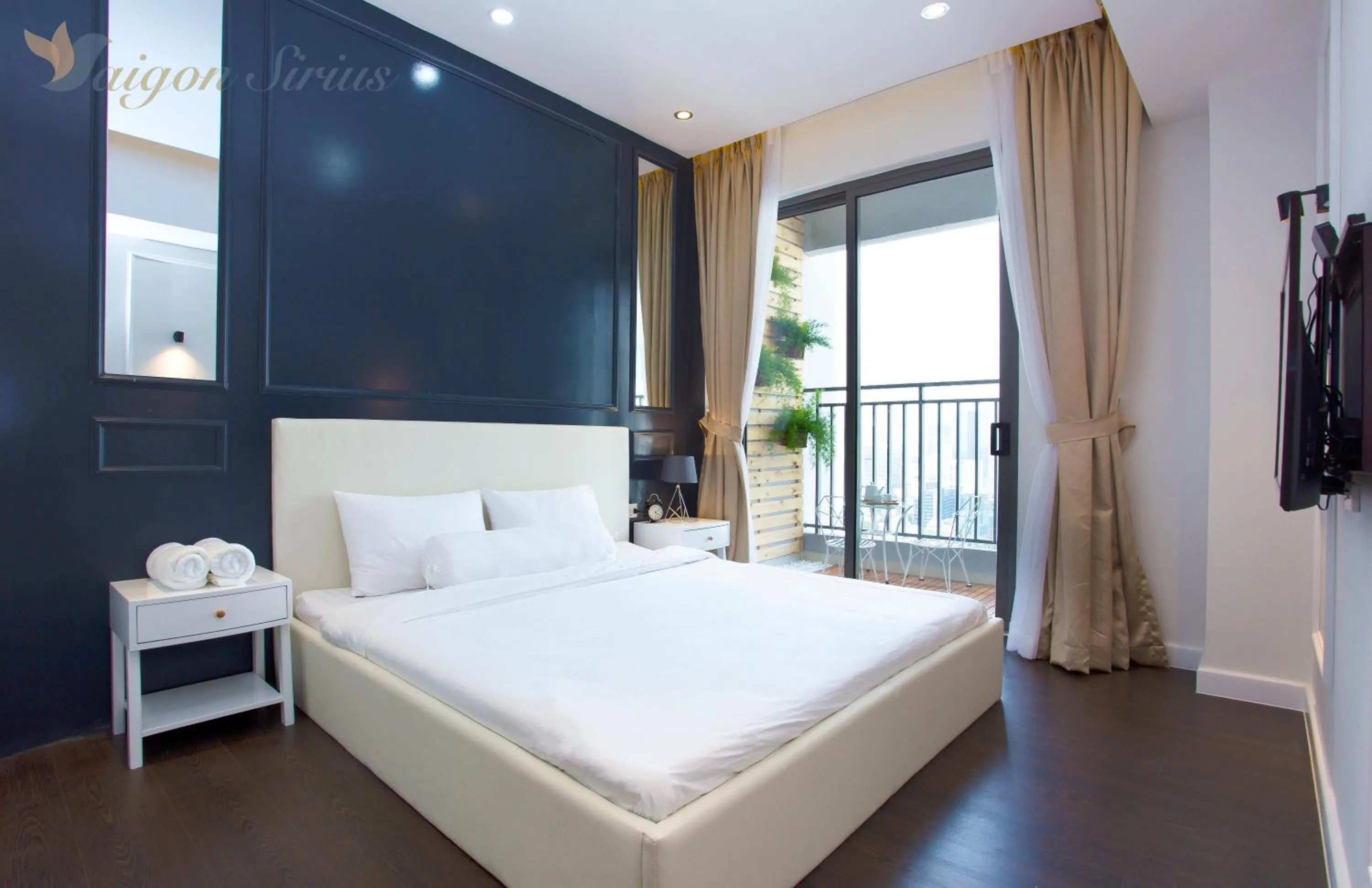 Bedroom, Bed in Saigon Sirius