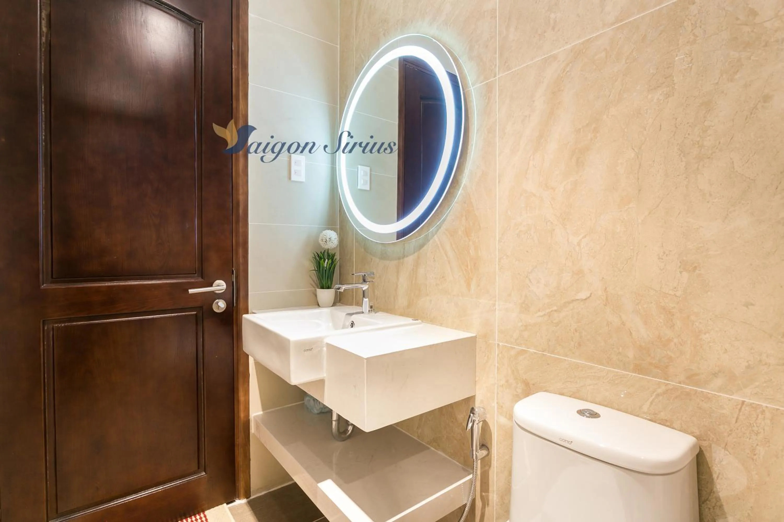 Toilet in Saigon Sirius