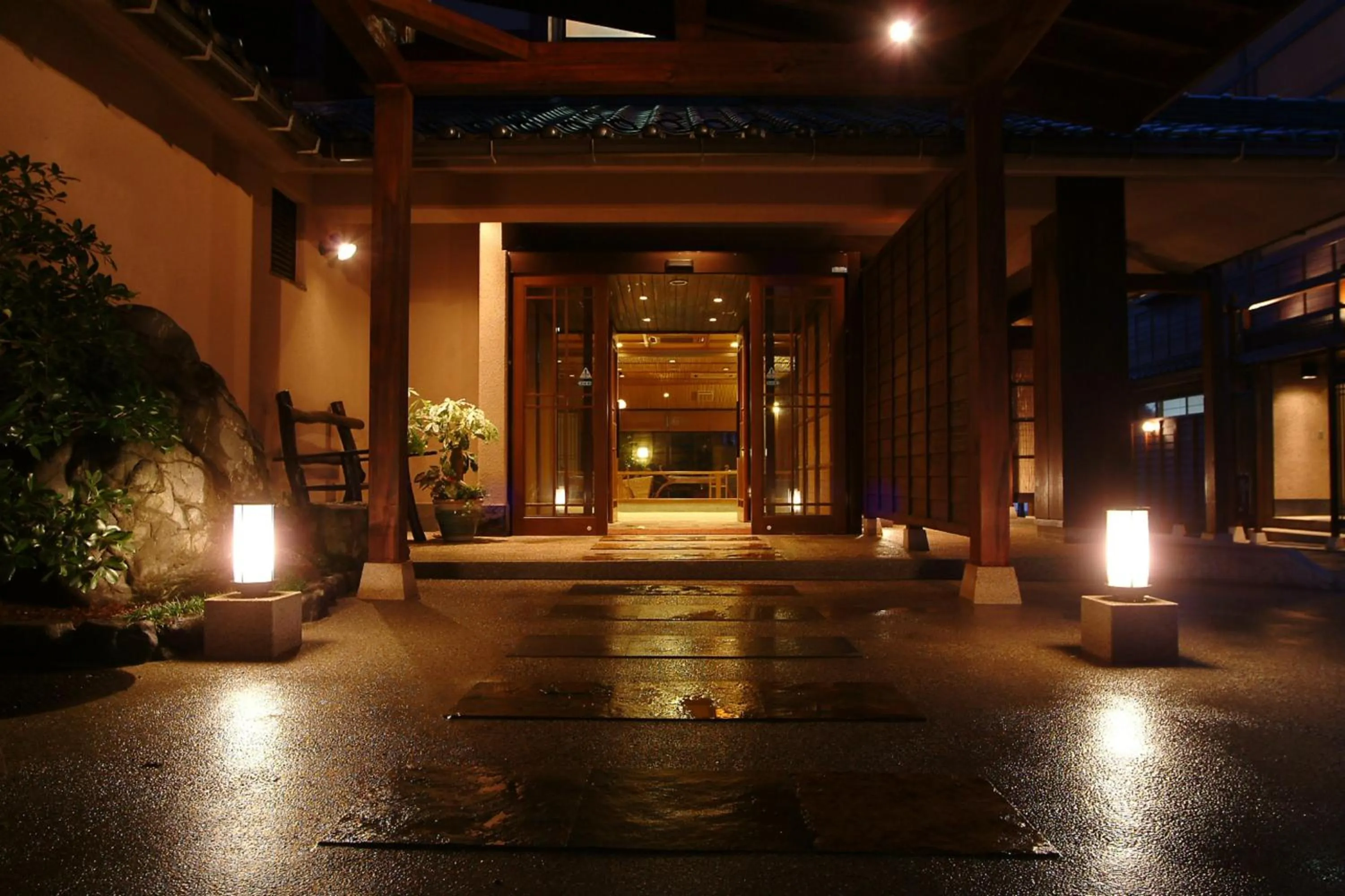 Facade/entrance in Ichiboukan