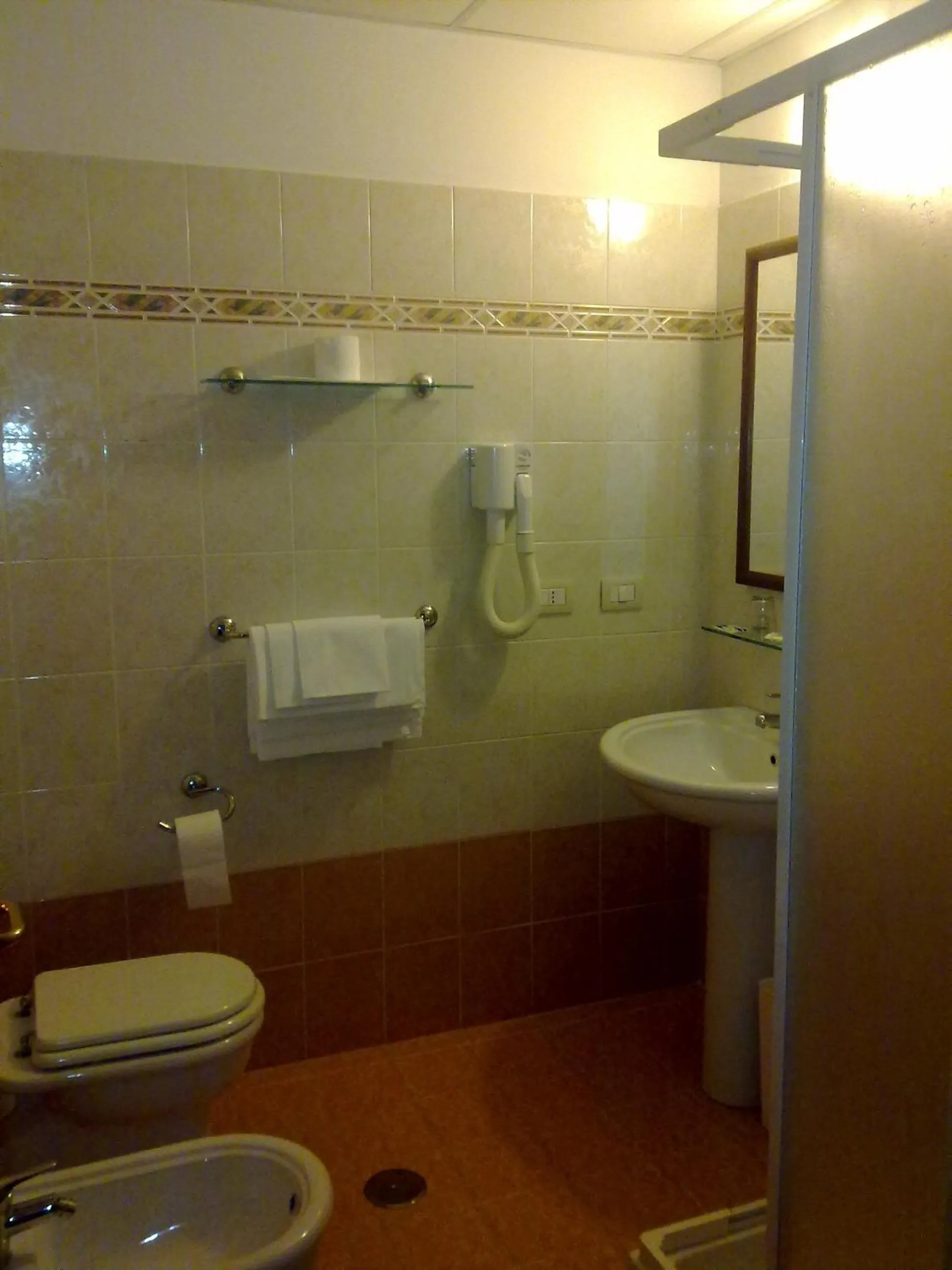Bathroom in Hotel San Pietro