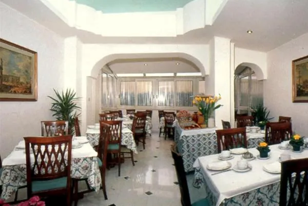 Restaurant/places to eat in Hotel San Pietro