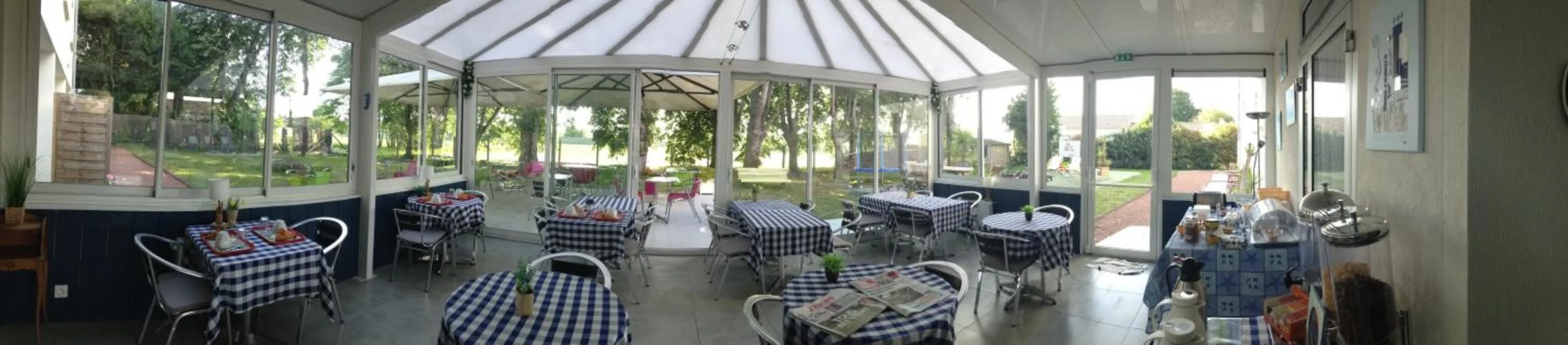 Restaurant/places to eat in hotel l'échappée d'oléron