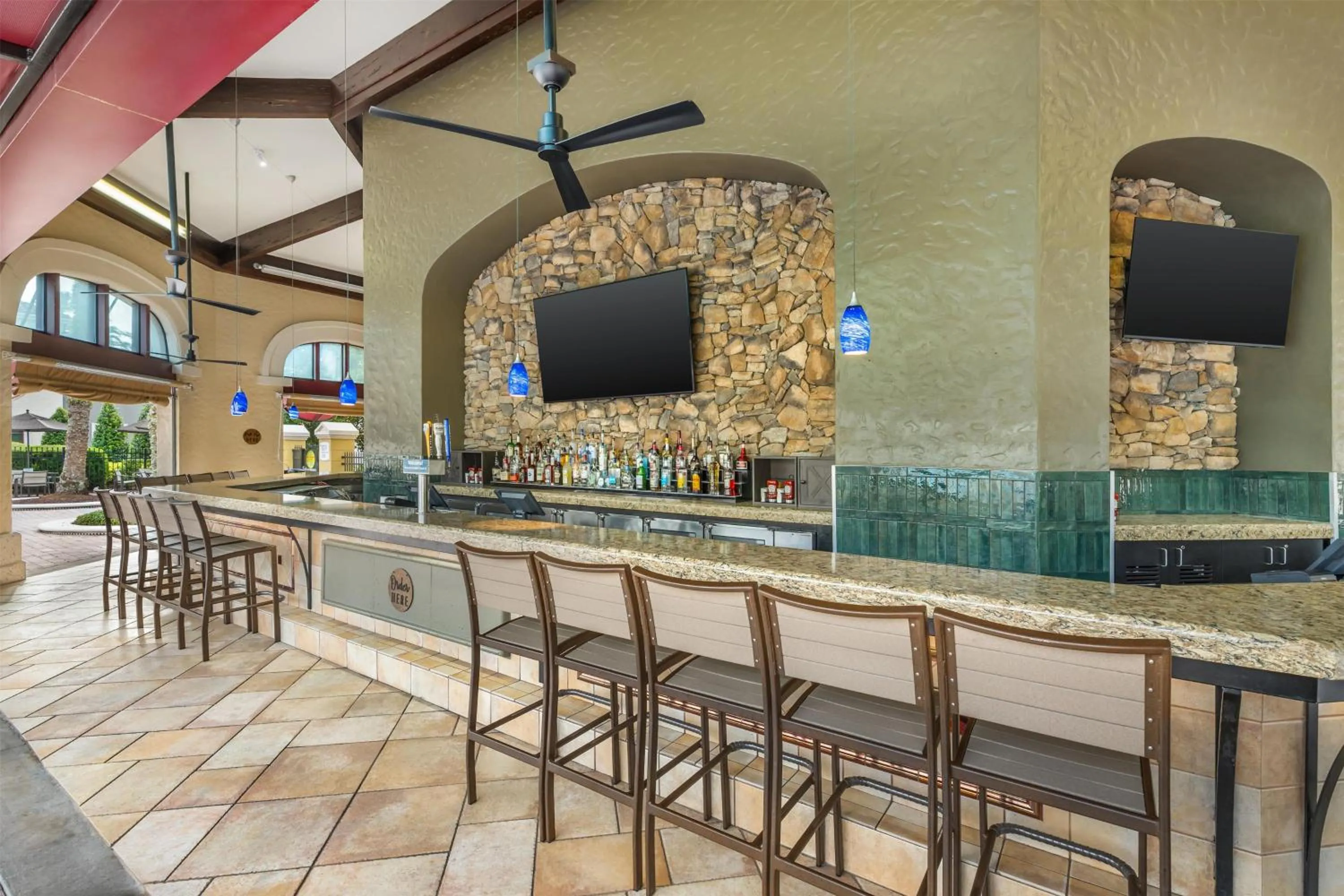 Lounge or bar in Hilton Grand Vacations Club Tuscany Village Orlando
