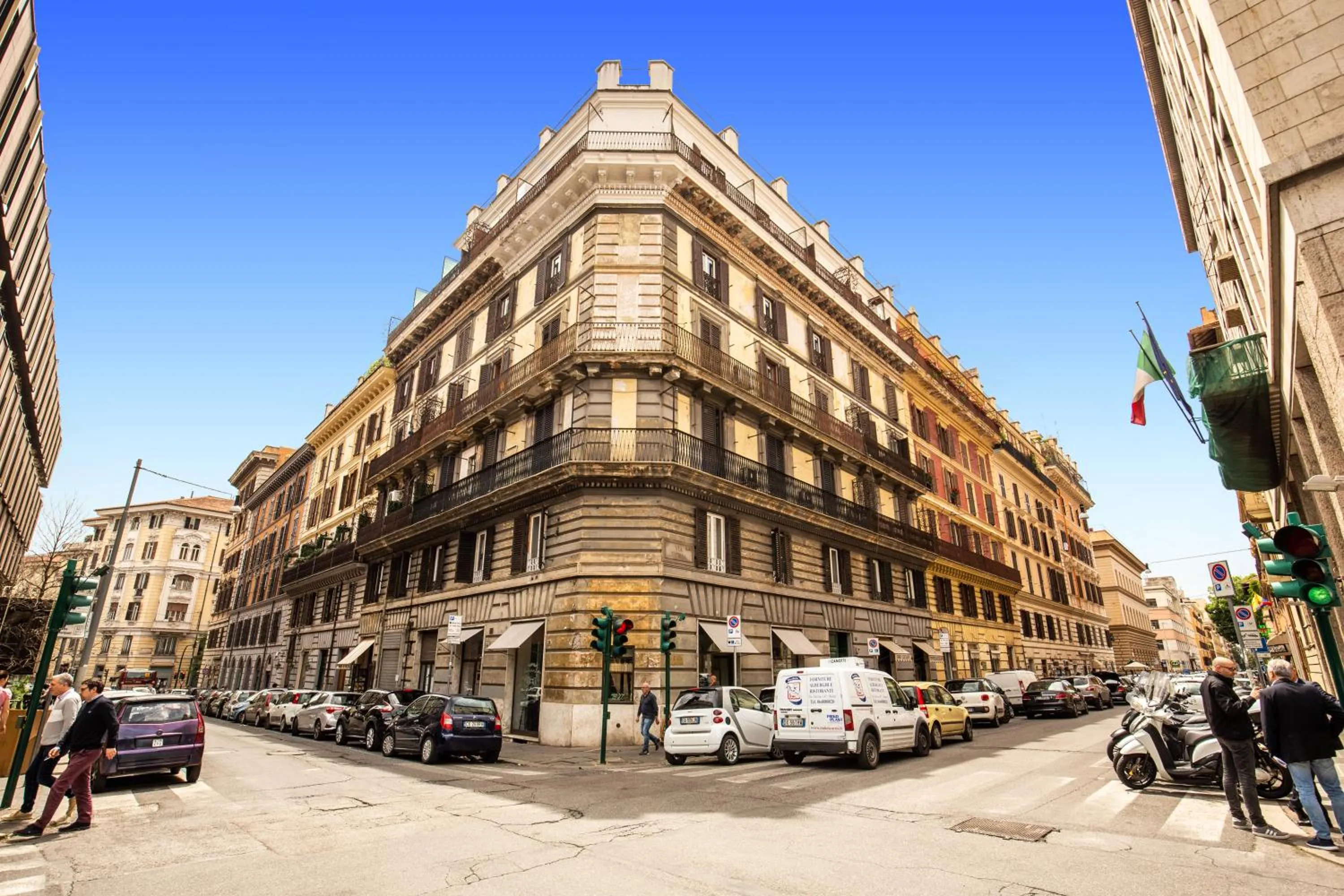 Facade/entrance in H501 Luxury Rooms