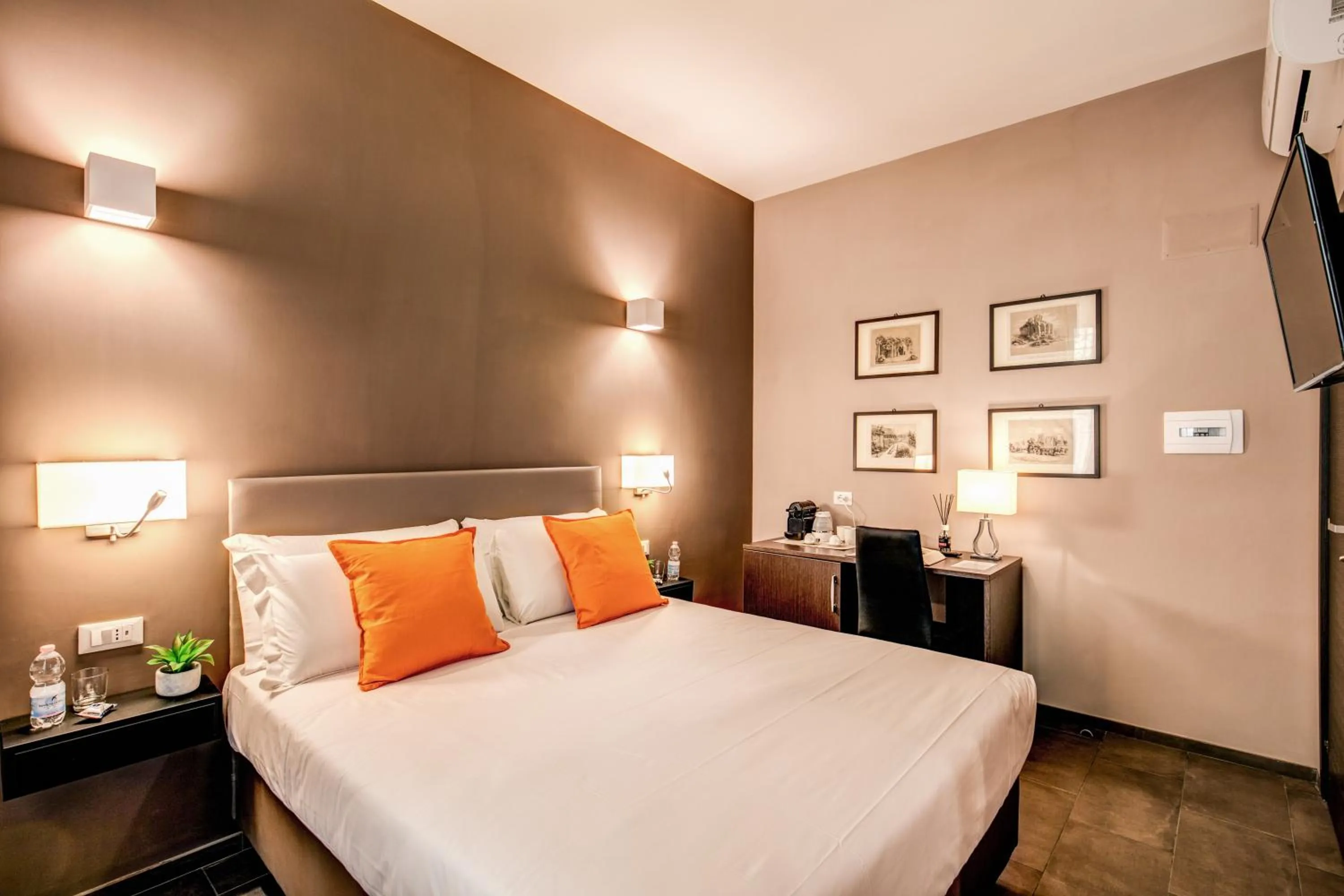 Bed in H501 Luxury Rooms