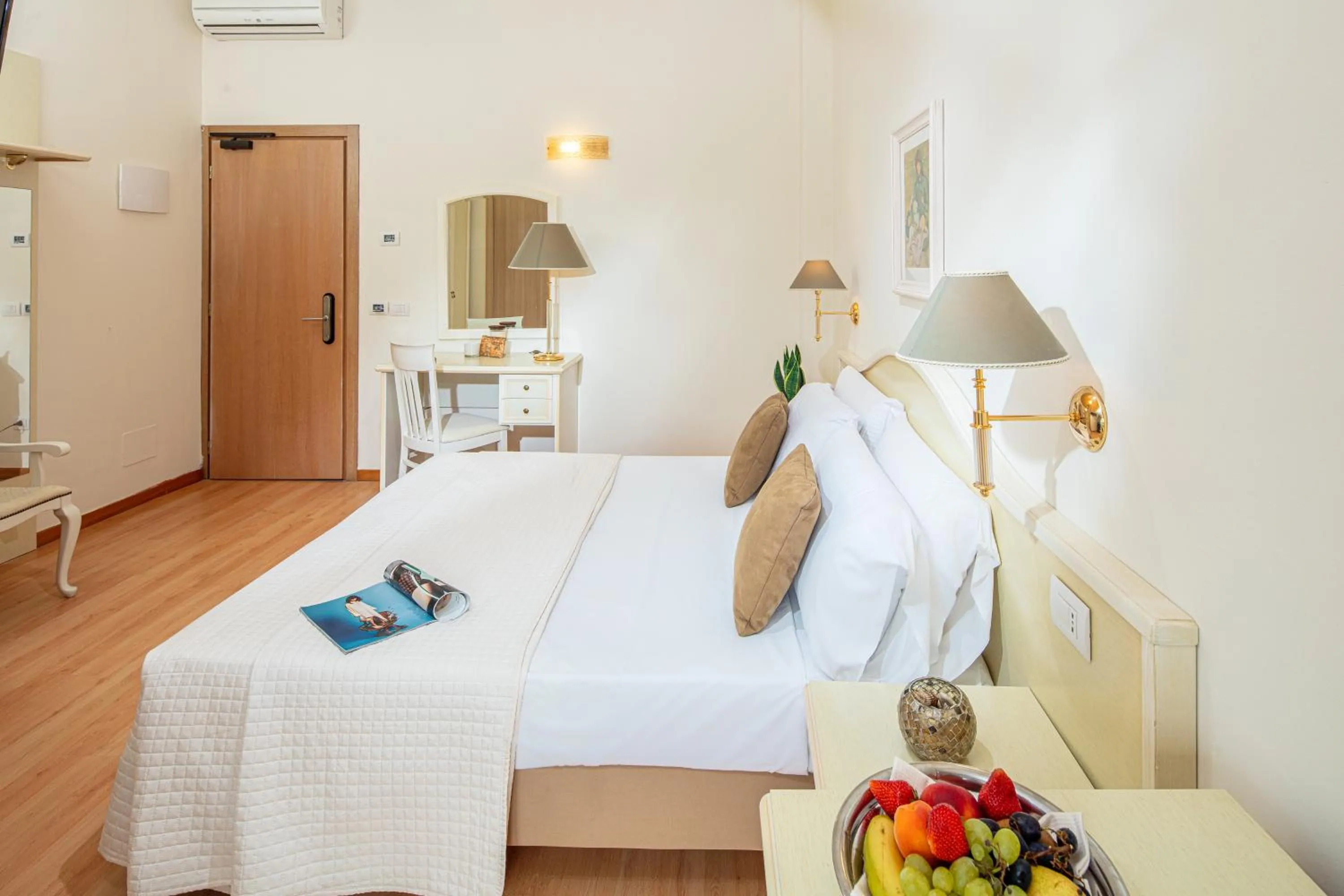 Property building, Bed in Hotel Jasminum