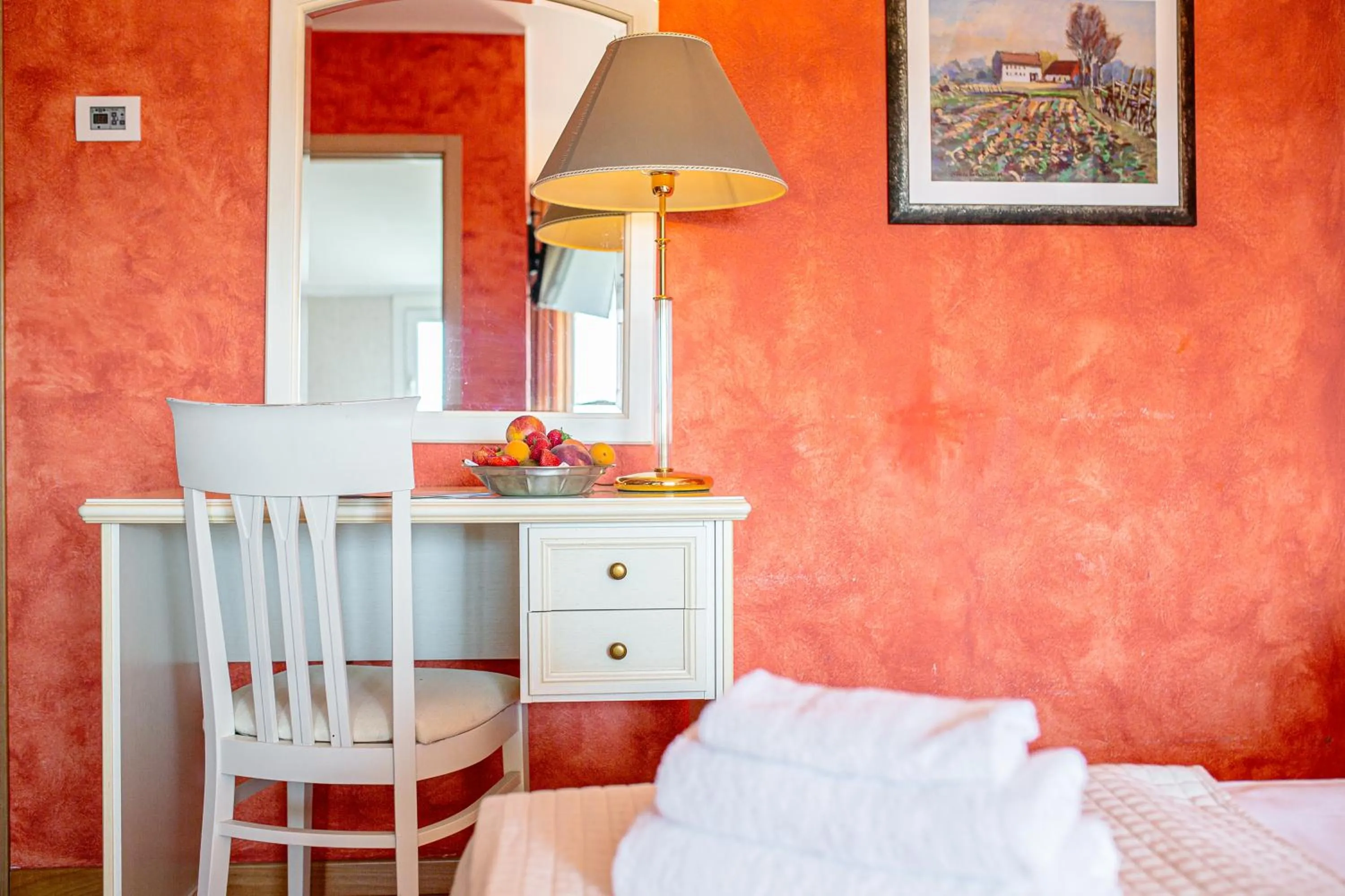 Restaurant/places to eat, Bed in Hotel Jasminum