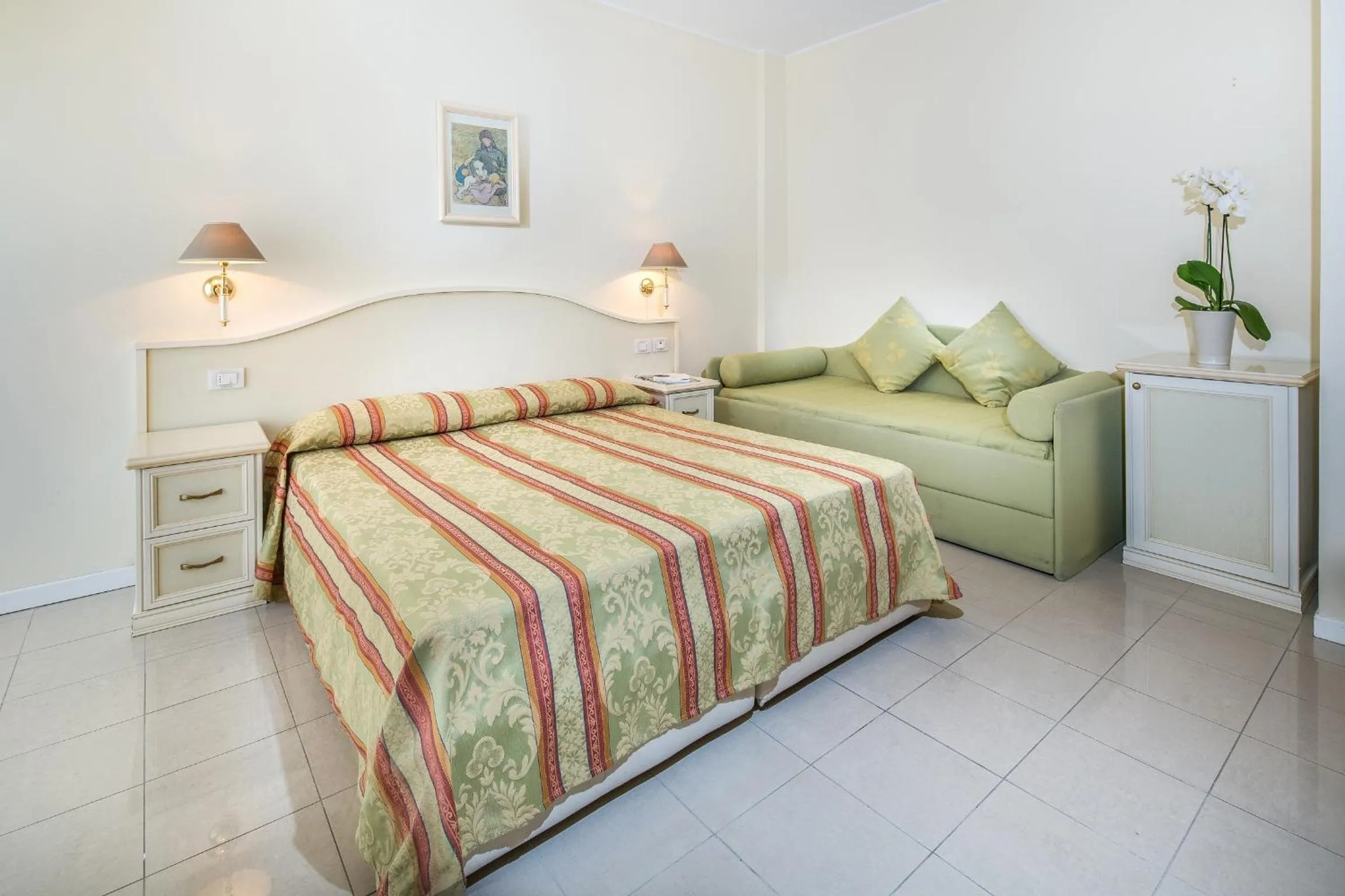 Bed in Hotel Jasminum