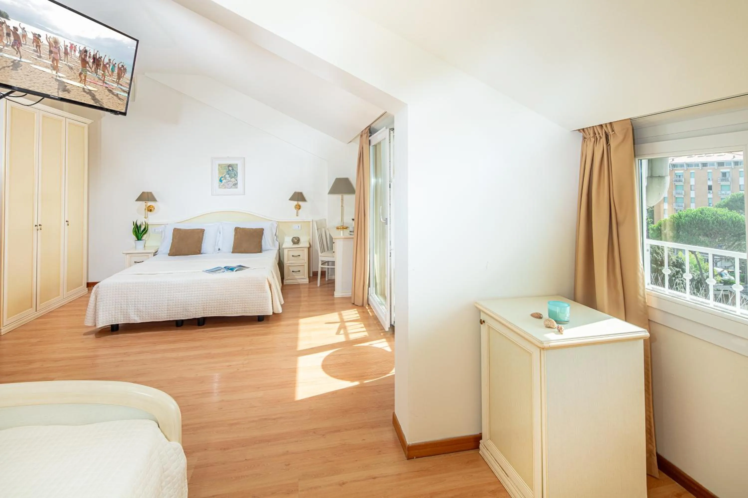 Property building, Bed in Hotel Jasminum