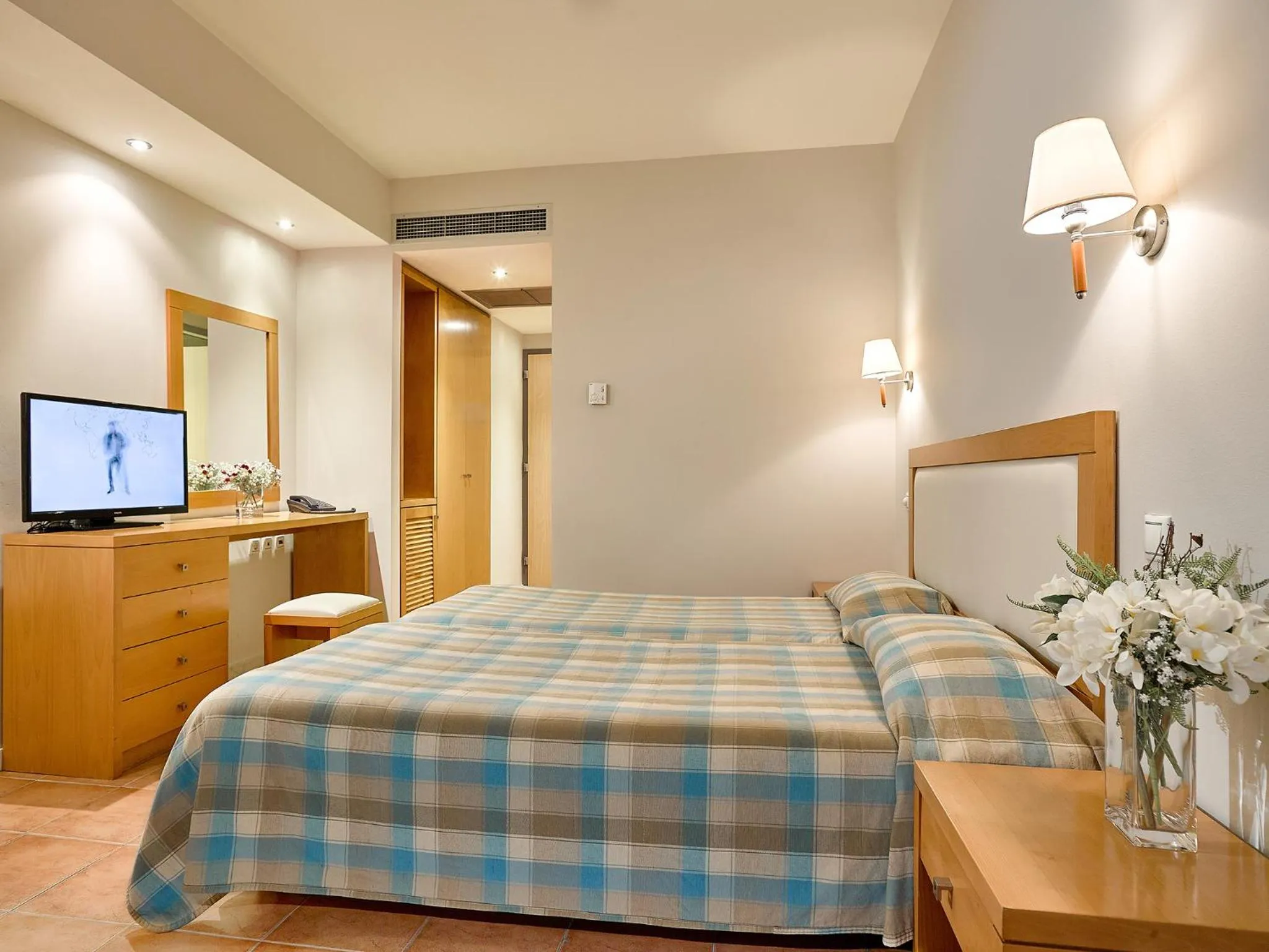 Photo of the whole room, Bed in Cabo Verde Hotel