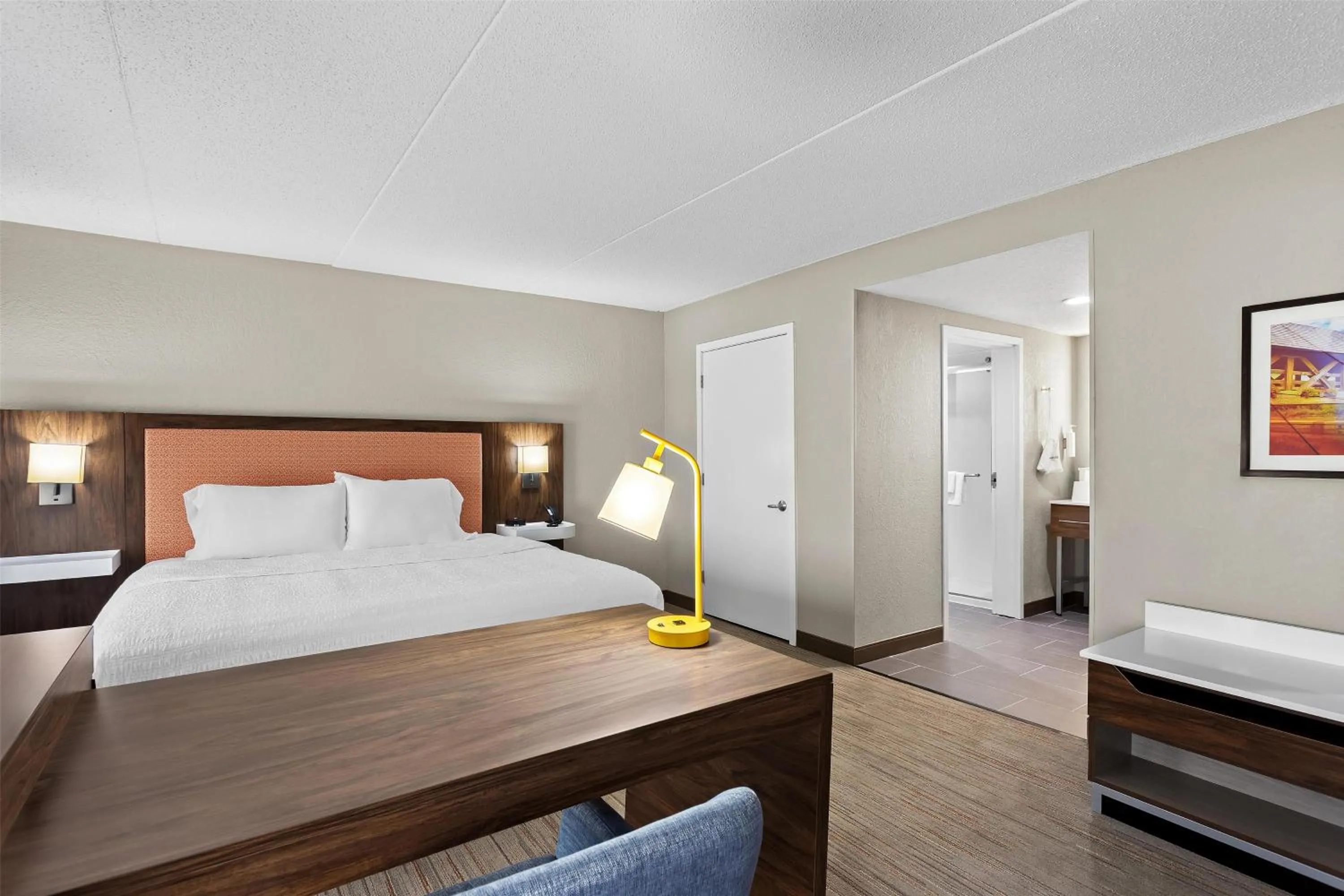 Bedroom, Bed in Hampton Inn & Suites Bolingbrook