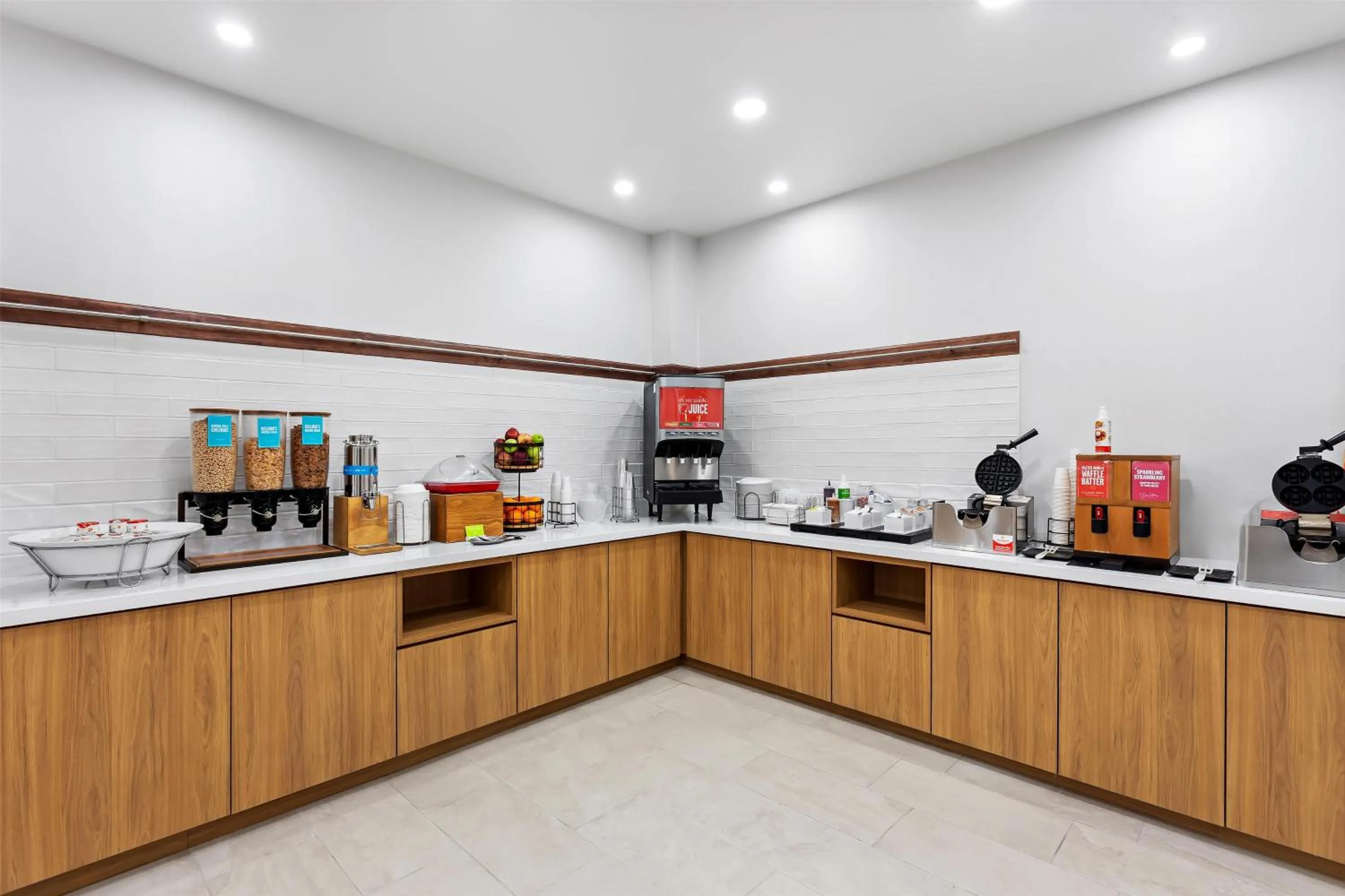 Breakfast in Hampton Inn & Suites Bolingbrook