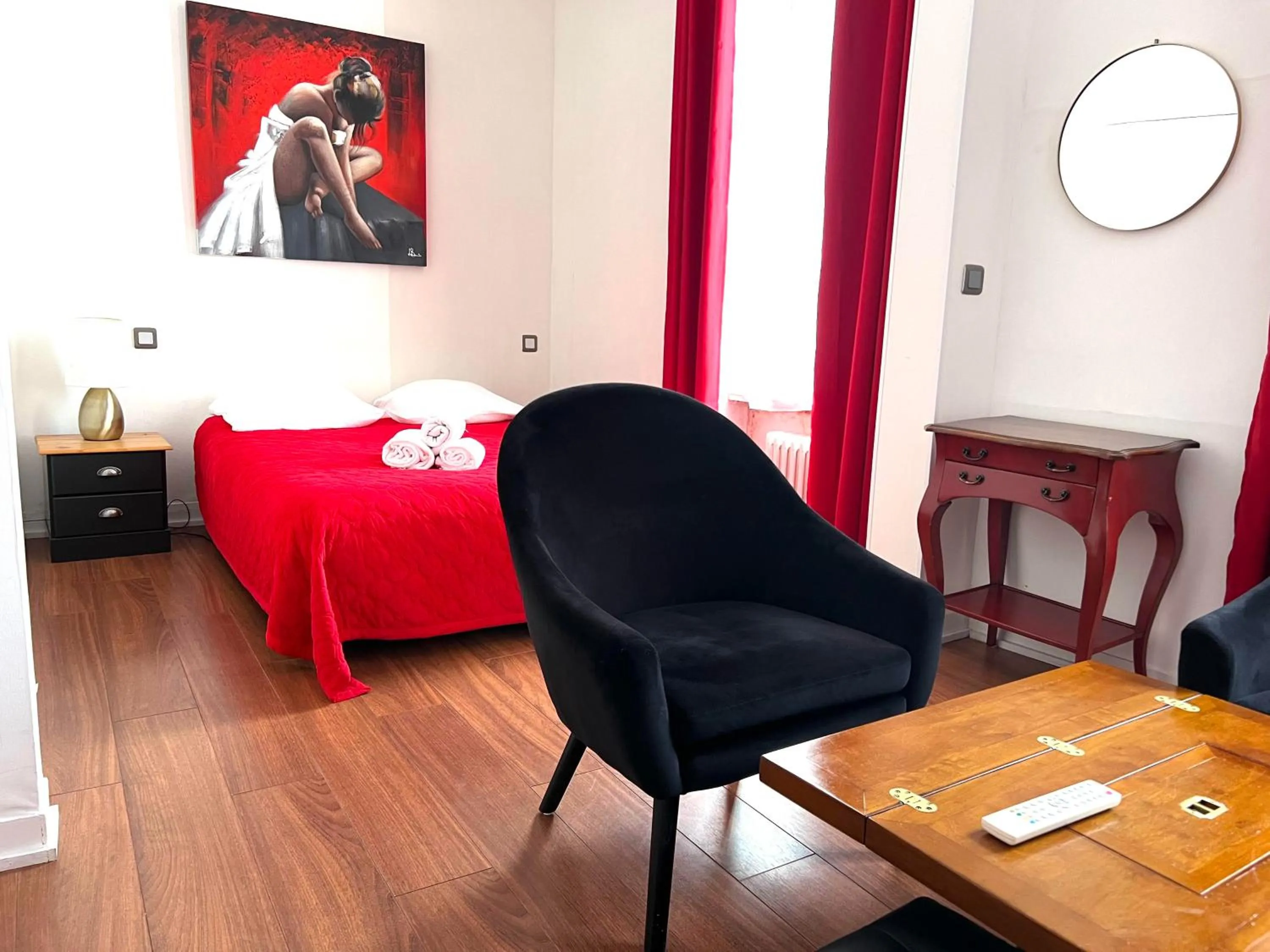 Bed in Hôtel Les Quais