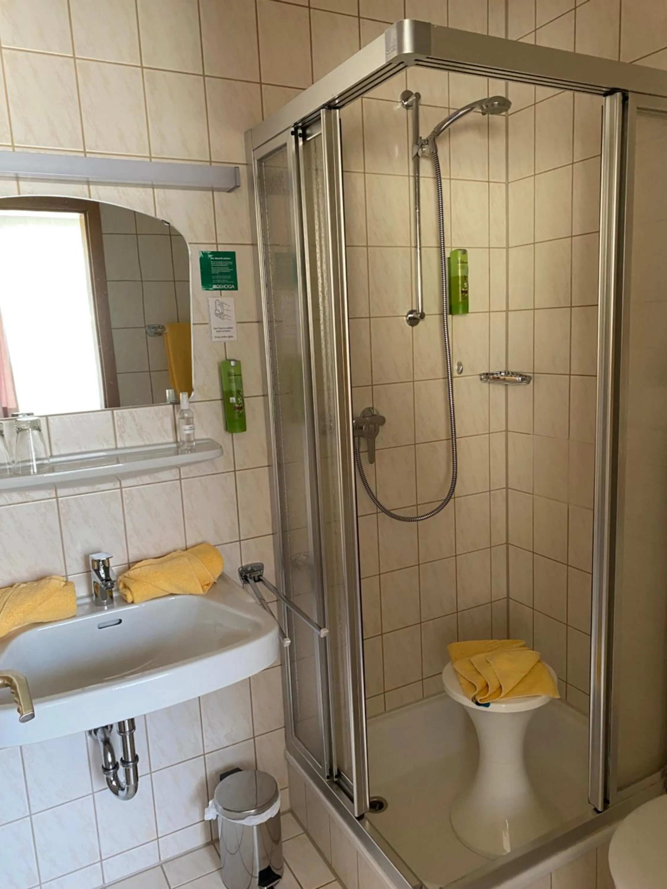 Shower in Hotel & Restaurant Mainaublick