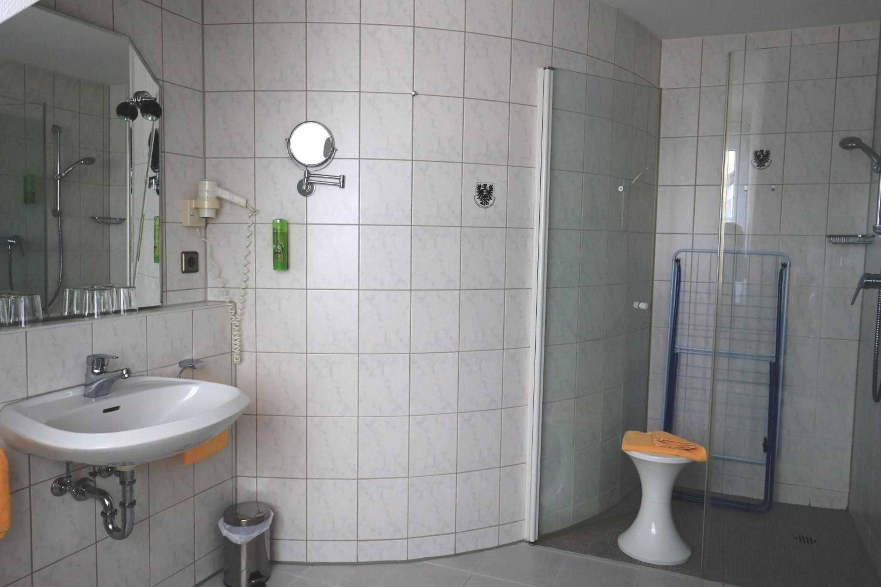 Shower in Hotel & Restaurant Mainaublick