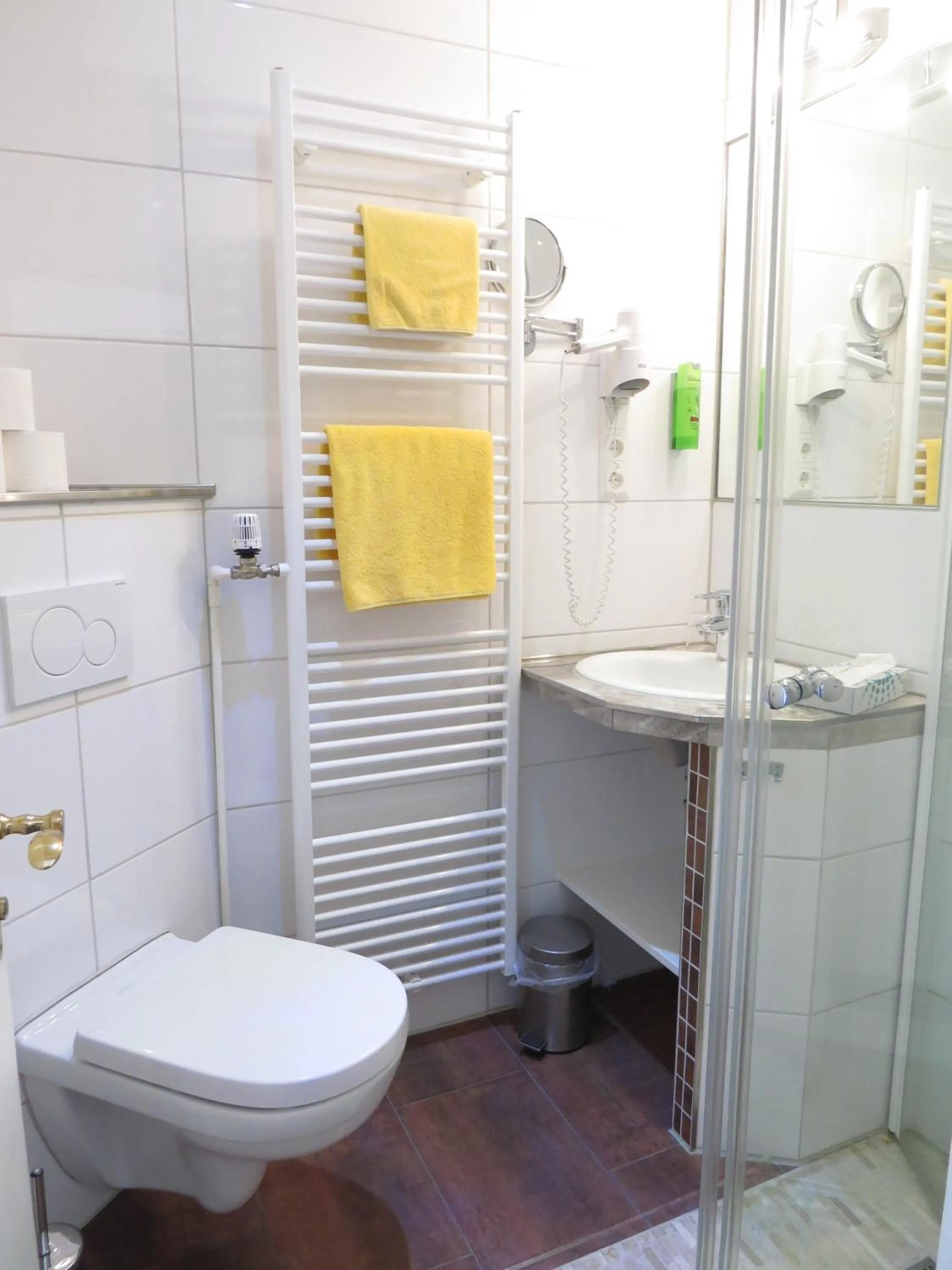 Shower in Hotel & Restaurant Mainaublick