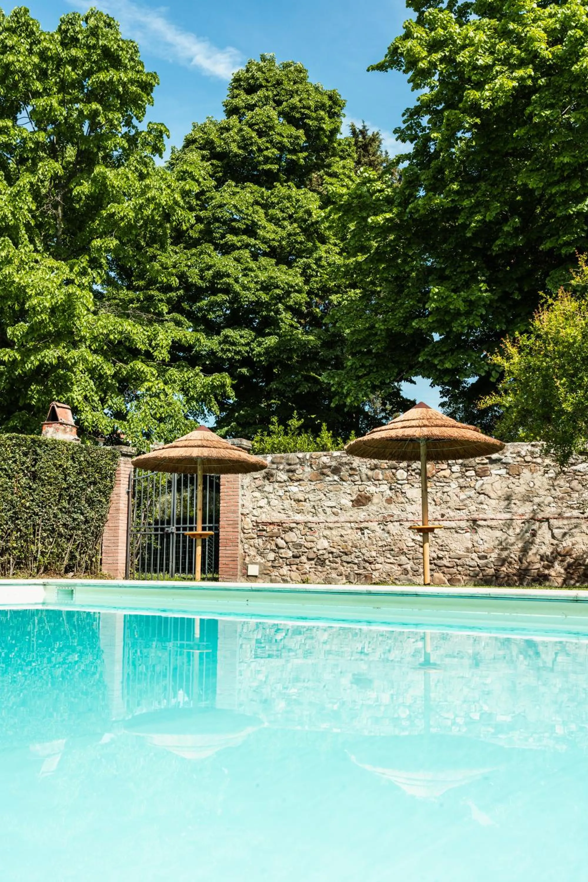 Swimming pool in Rovezzano B&B