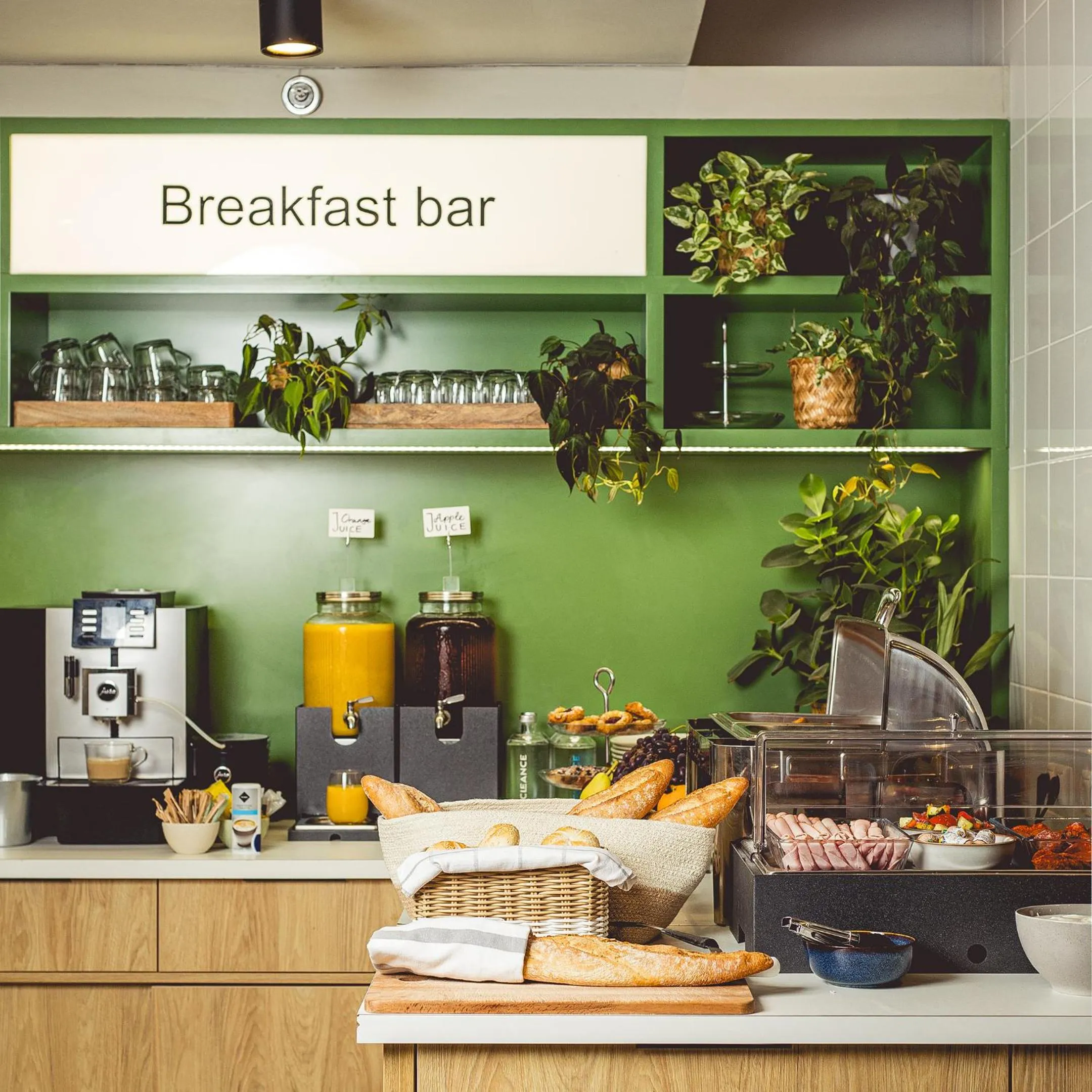 Breakfast in Florin Apart Hotel