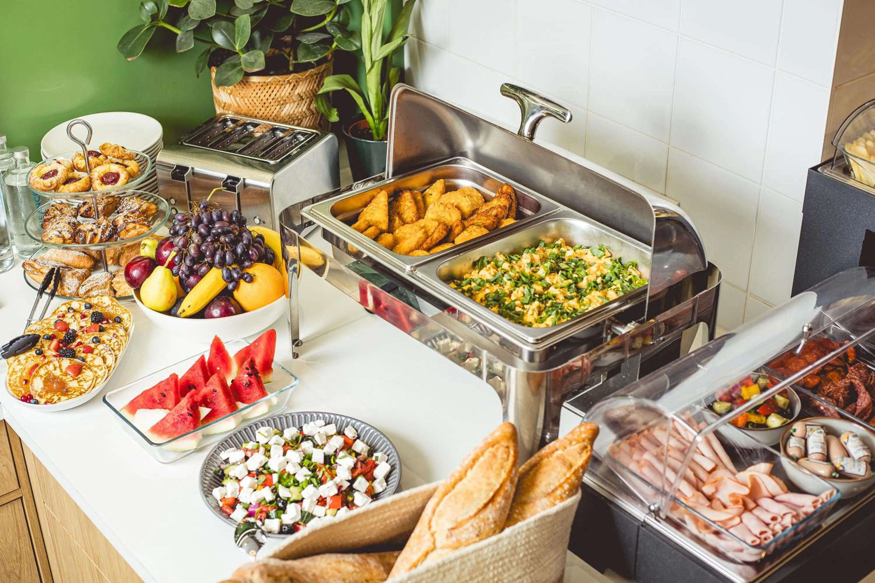 Breakfast in Florin Apart Hotel