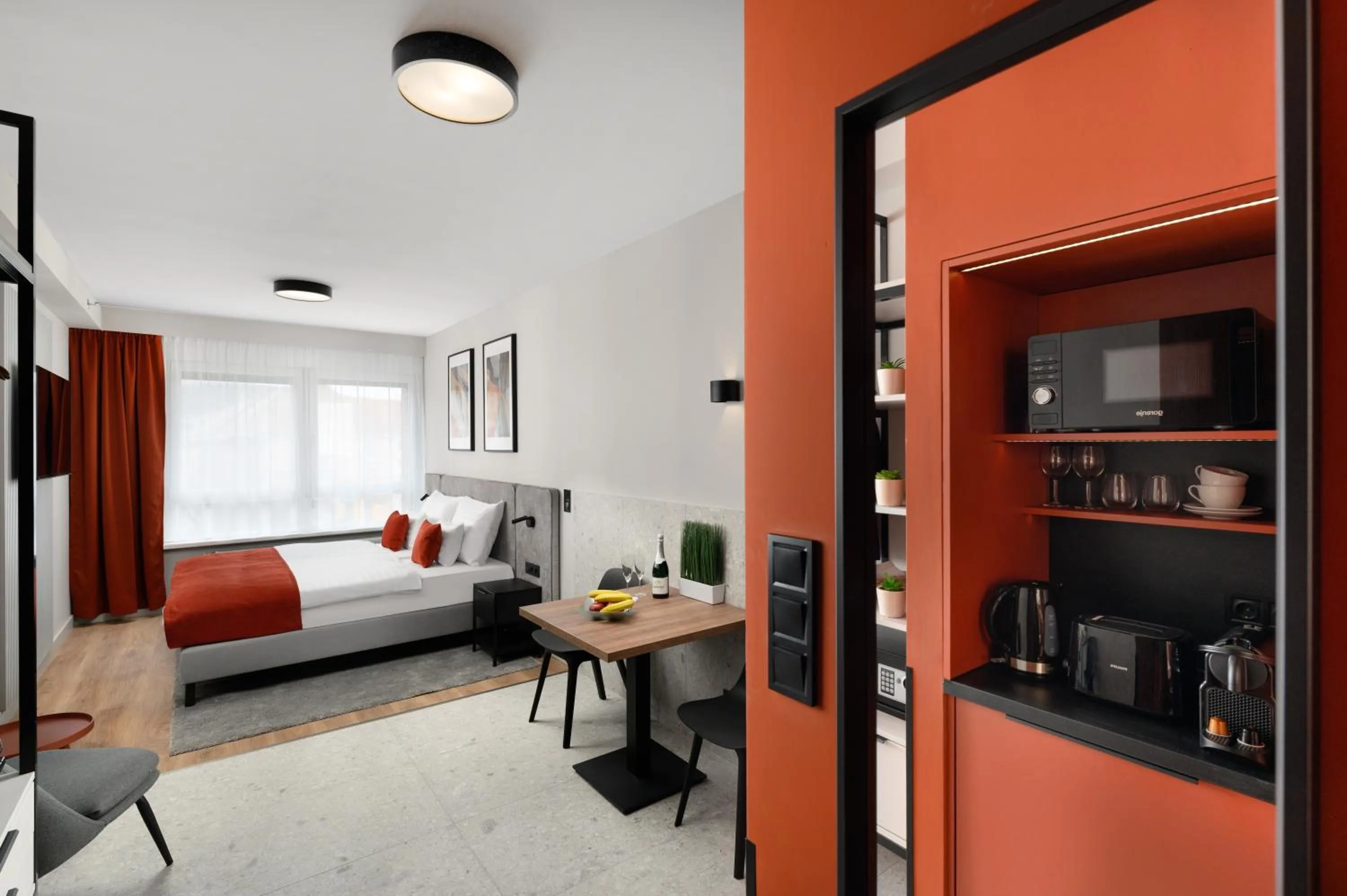 Bed in Florin Apart Hotel