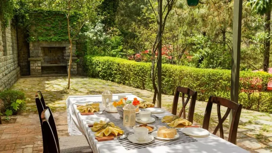 Restaurant/places to eat in 7 Pines Kasauli