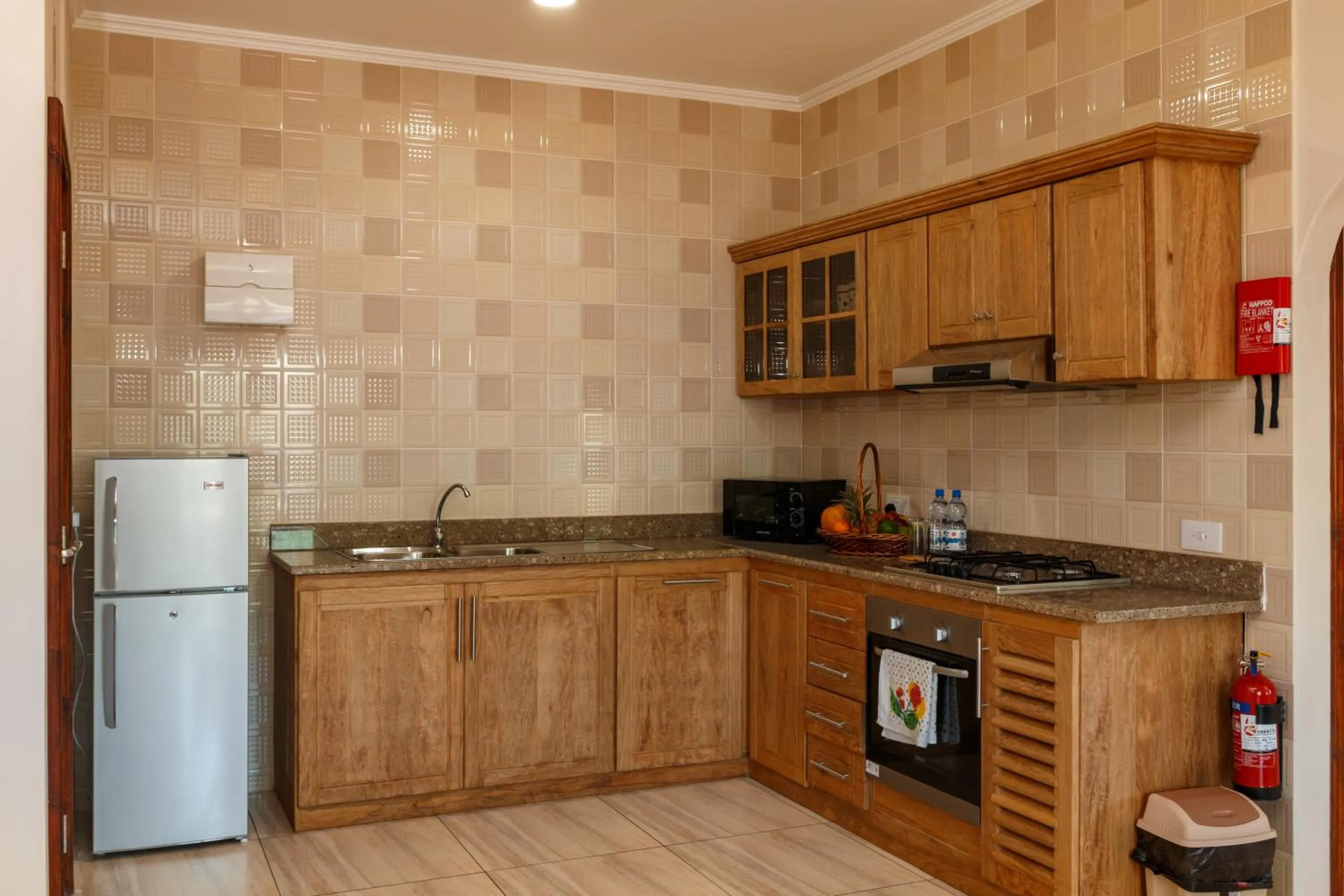 Kitchen or kitchenette in Shanaz Beachside Retreat