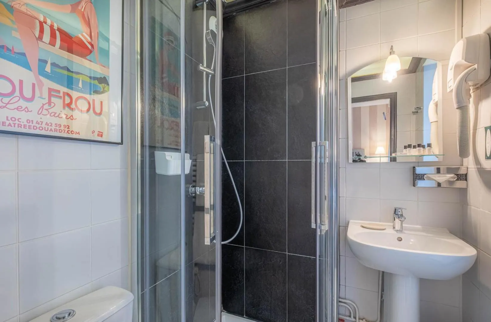 Bathroom in Hôtel de l'Avre