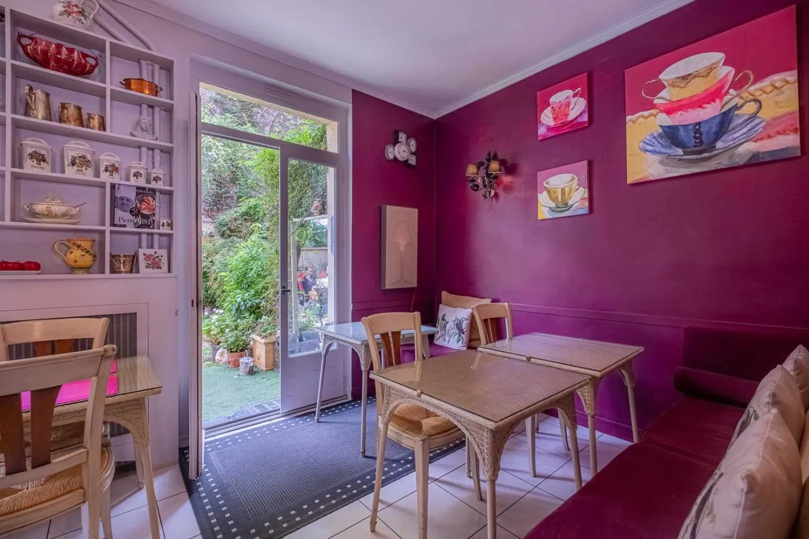 Breakfast in Hôtel de l'Avre