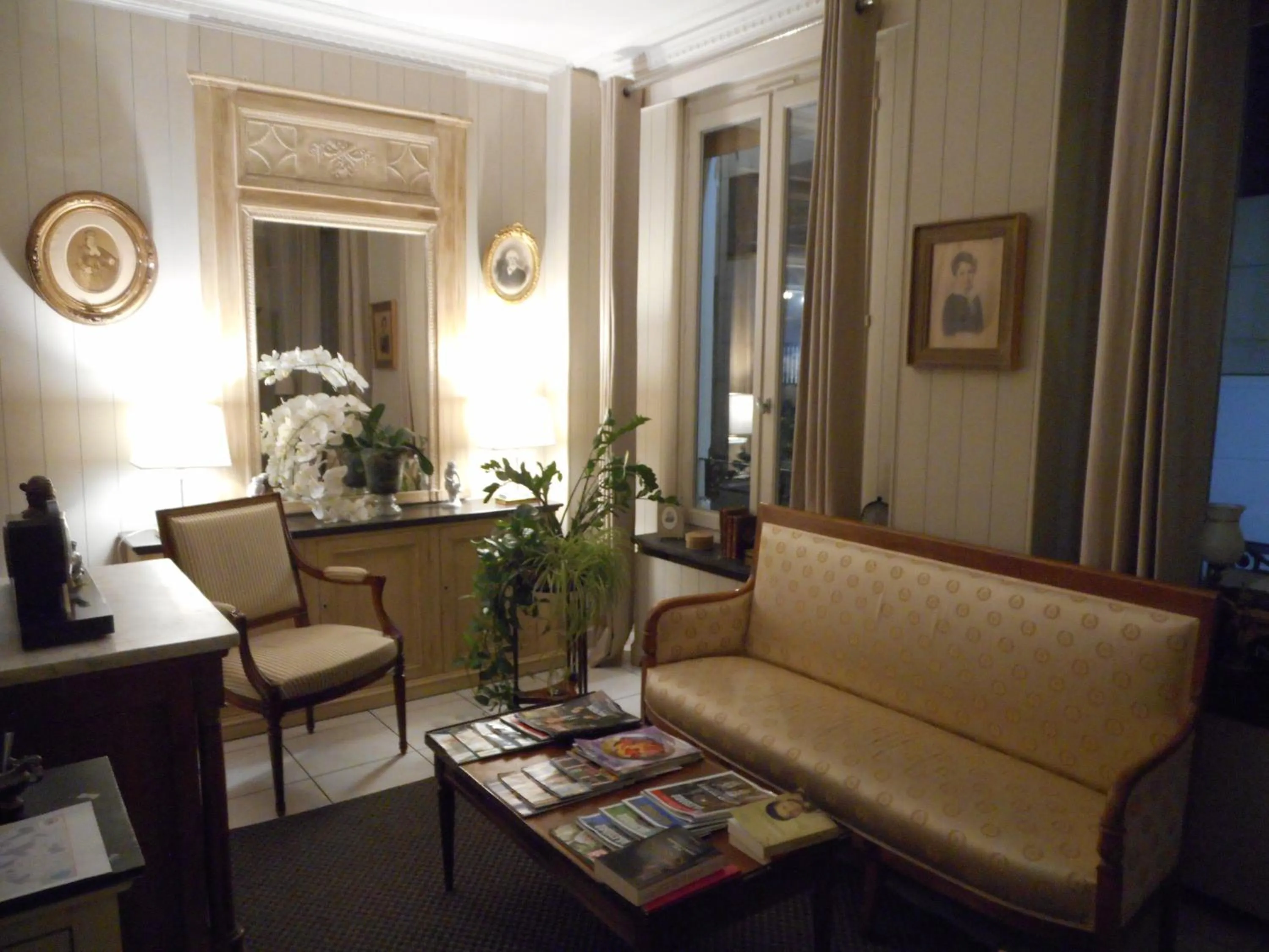 Living room in Hôtel de l'Avre