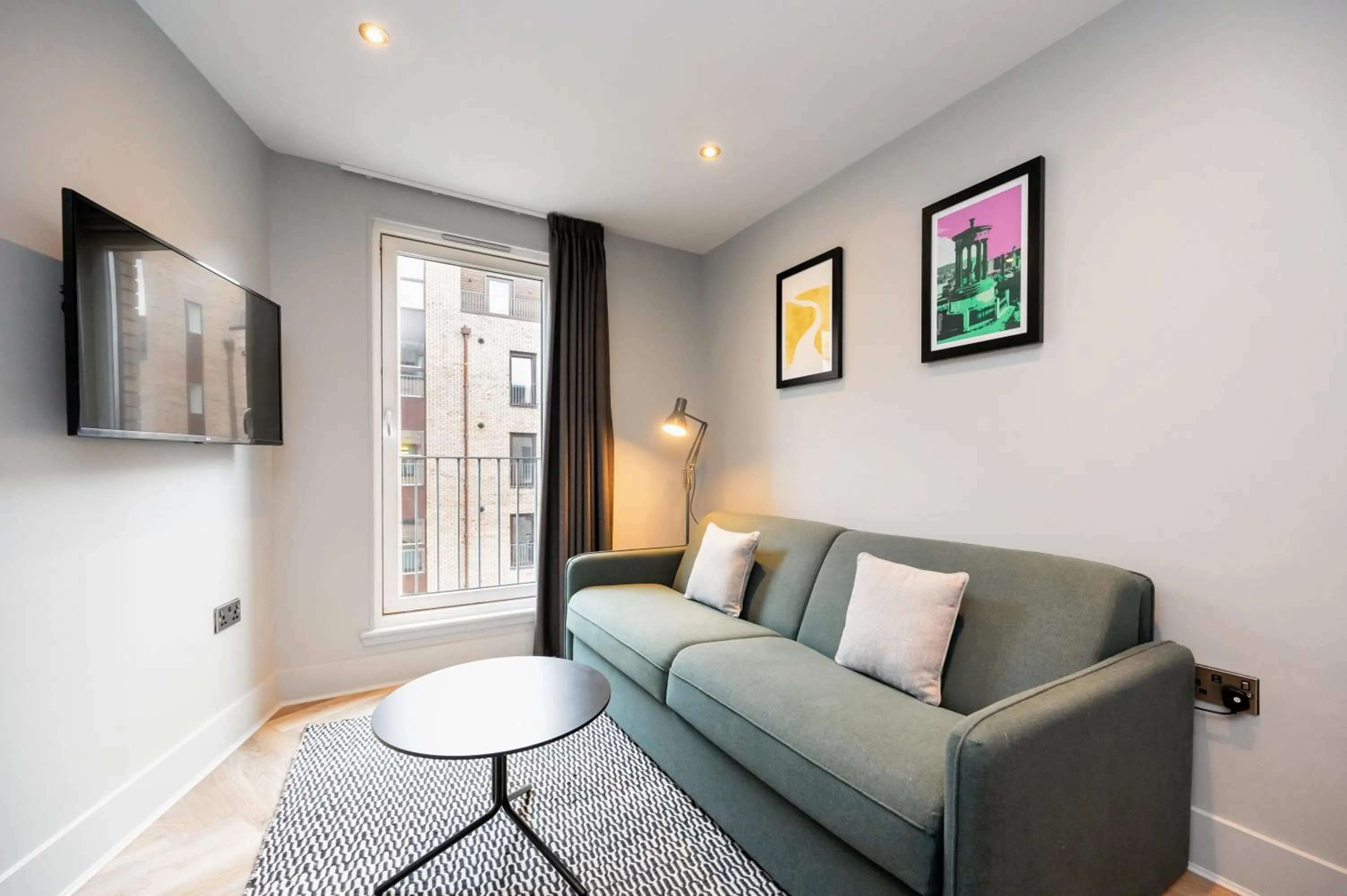 TV and multimedia in Staycity Aparthotels Edinburgh West End