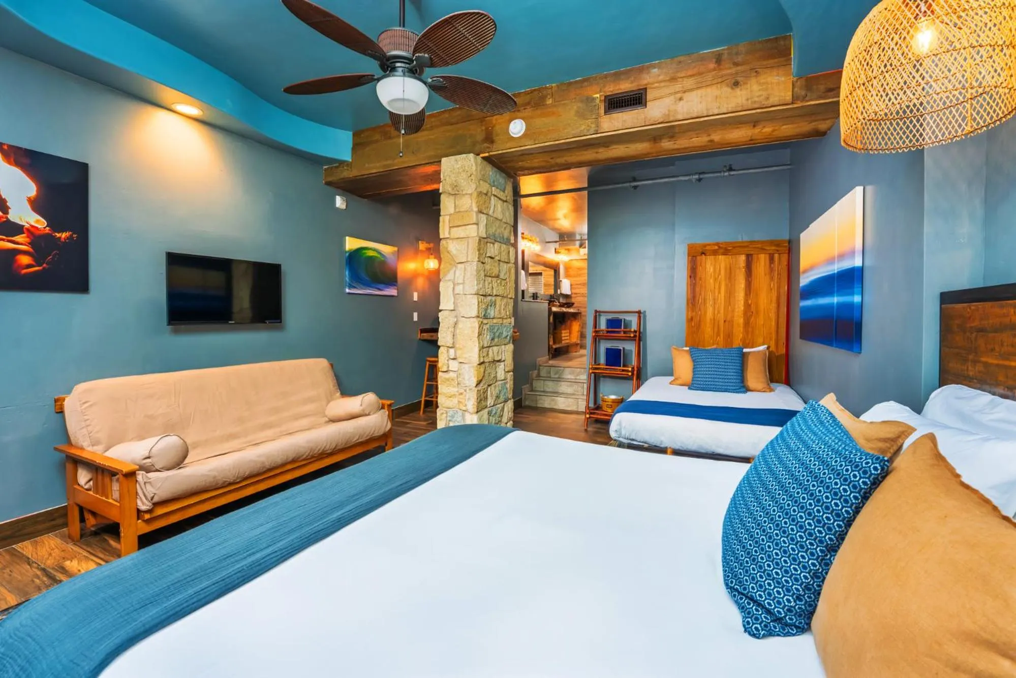 Photo of the whole room, Bed in Nomads Hotel